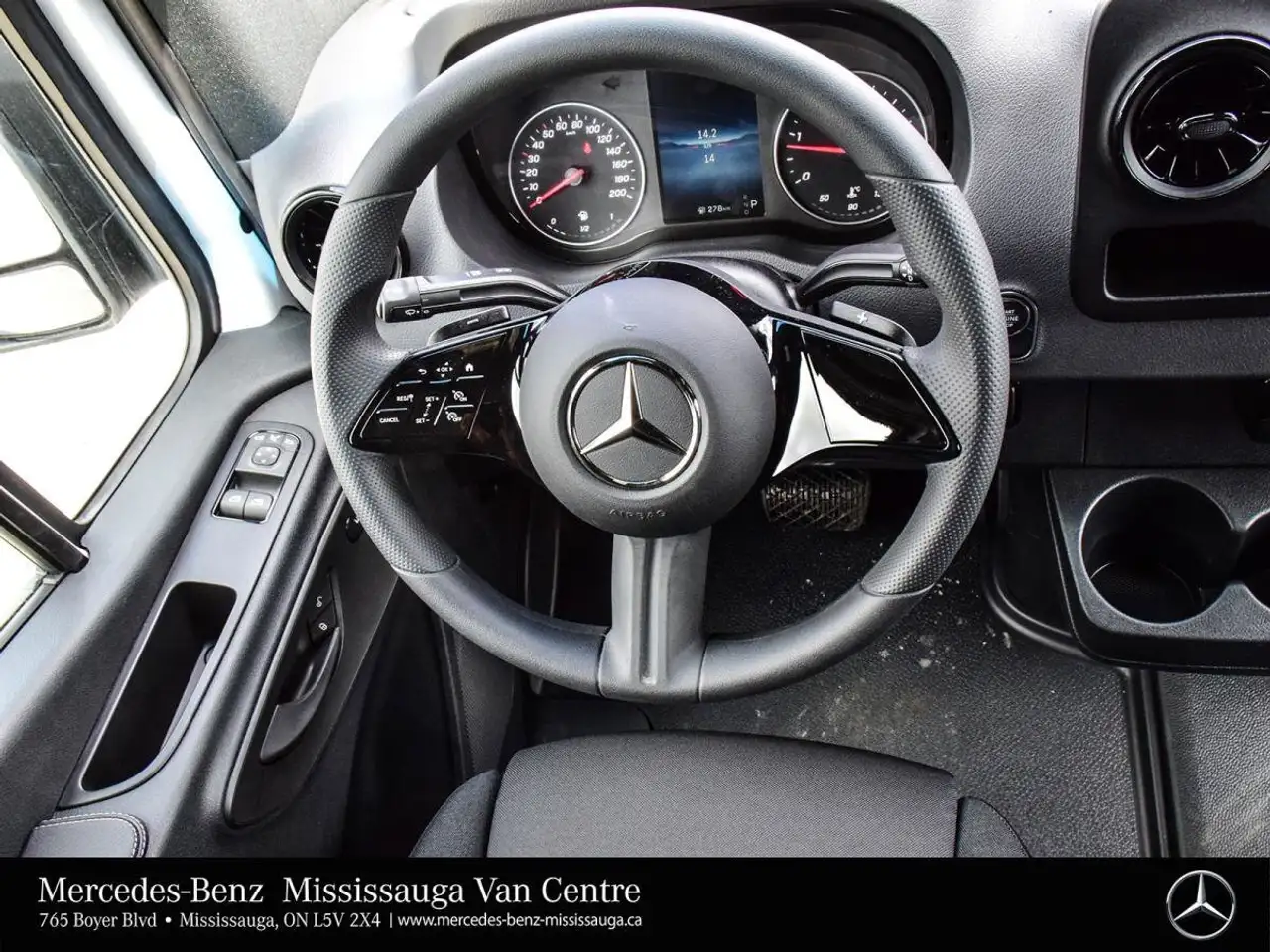 Mercedes-Benz Sprinter снимка Mercedes-Benz Sprinter