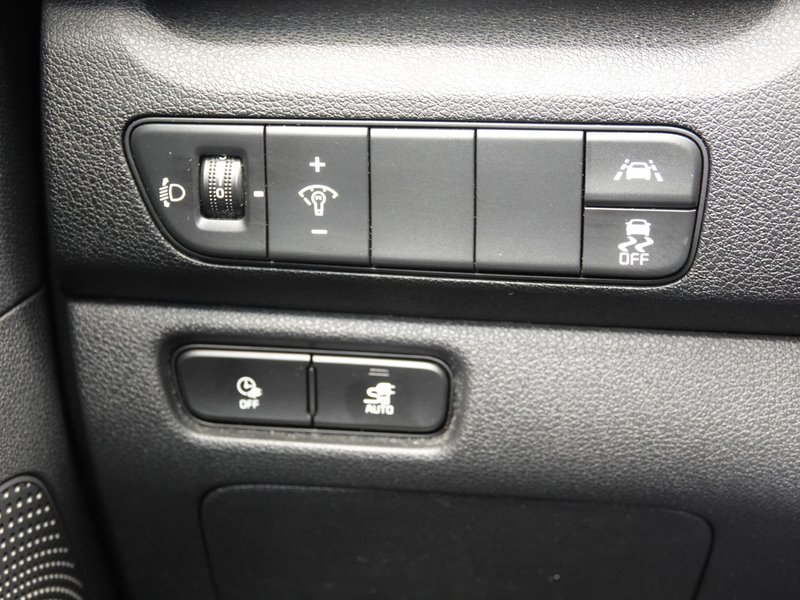Kia e-Niro DynamicPlusLine 64 kWh SOH 97,6% | SCHUIFDAK | H-L — photo 30