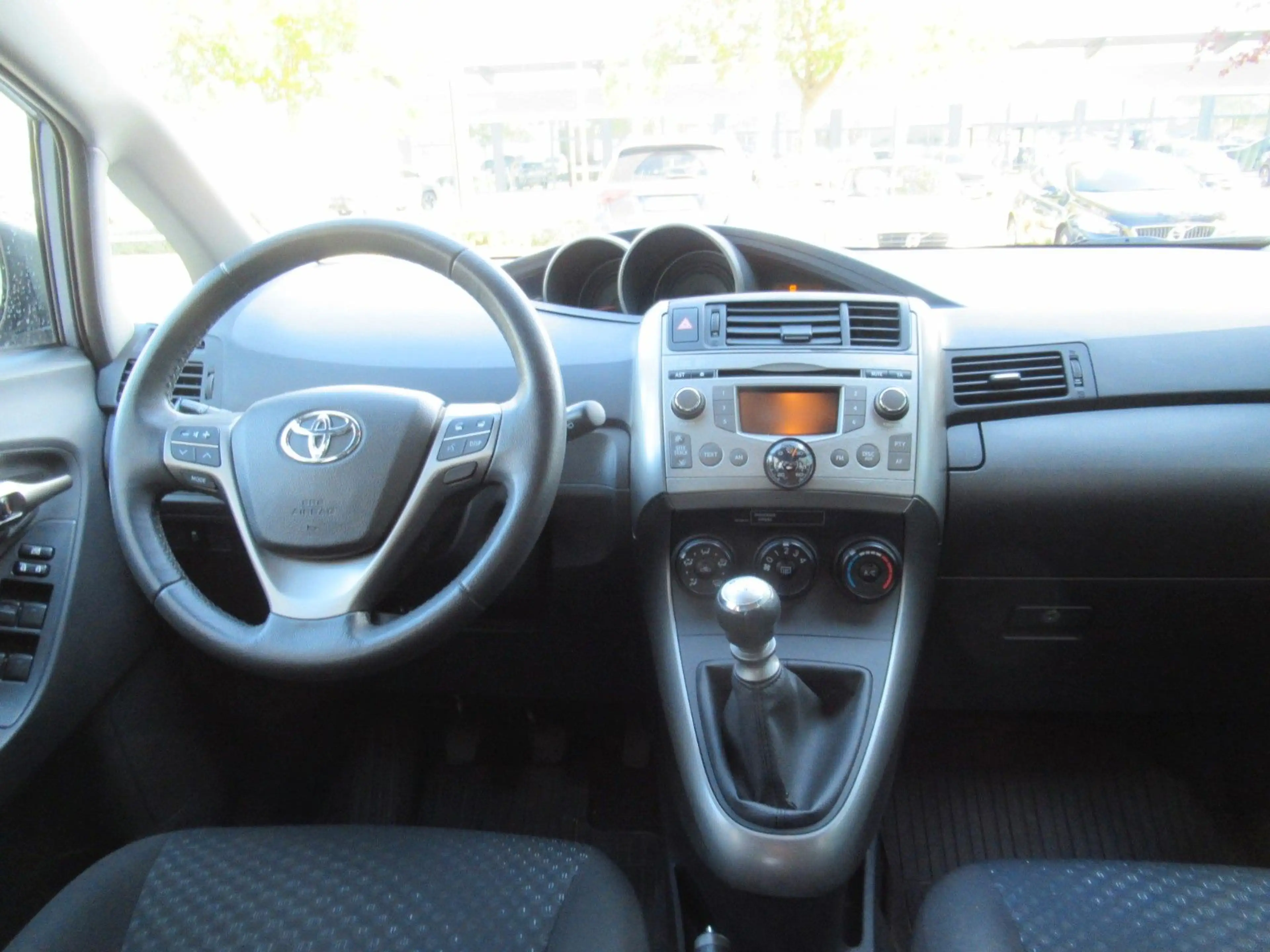 Toyota Verso Life 1.8 KLIMA*PDC*7 SITZER*1.HAND — photo 8