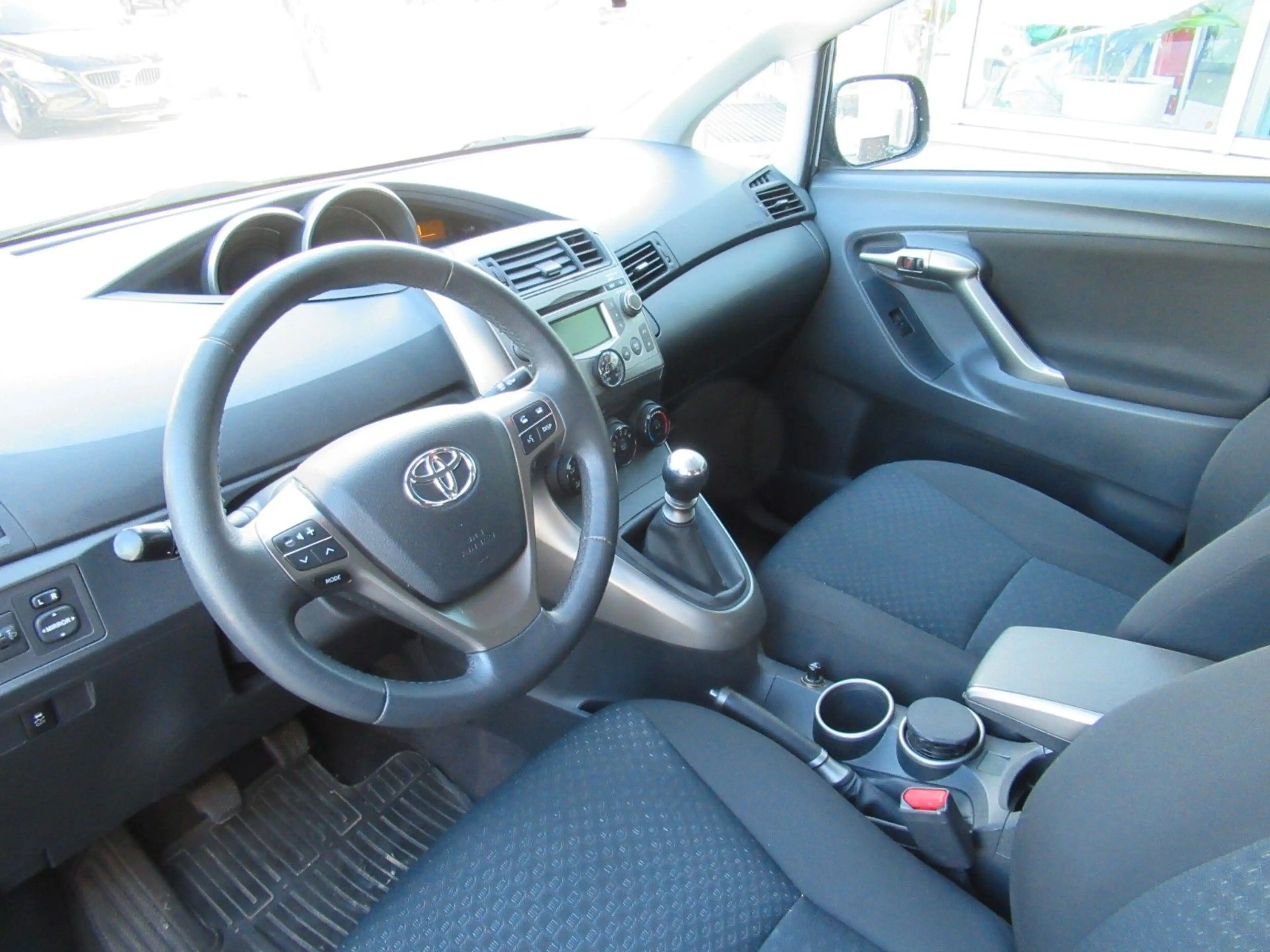 Toyota Verso Life 1.8 KLIMA*PDC*7 SITZER*1.HAND — photo 13