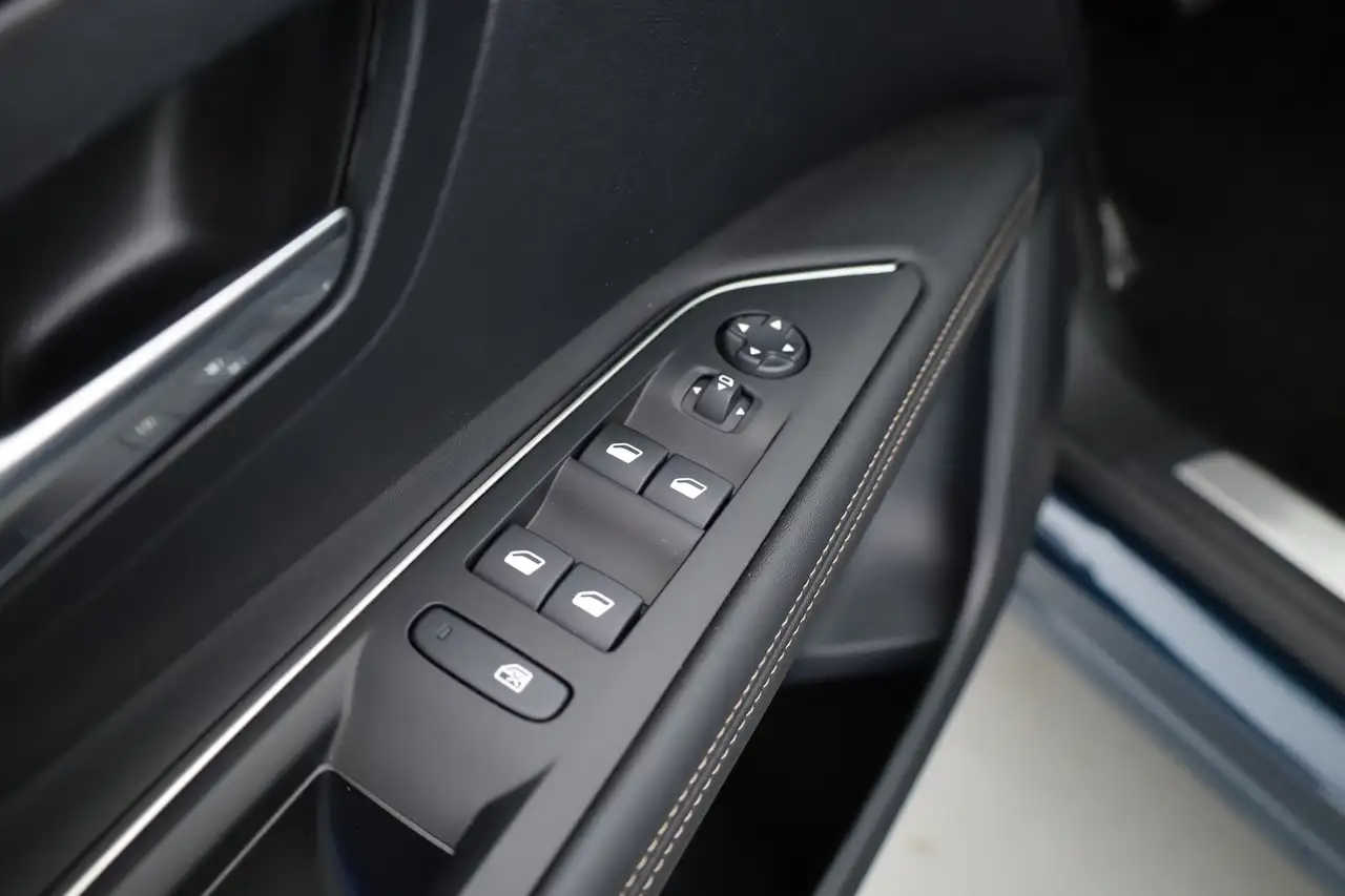 Peugeot 3008 1.6 HYbrid 225 GT Rijklaar! Pano Adapt. Crui, миниатюра 11
