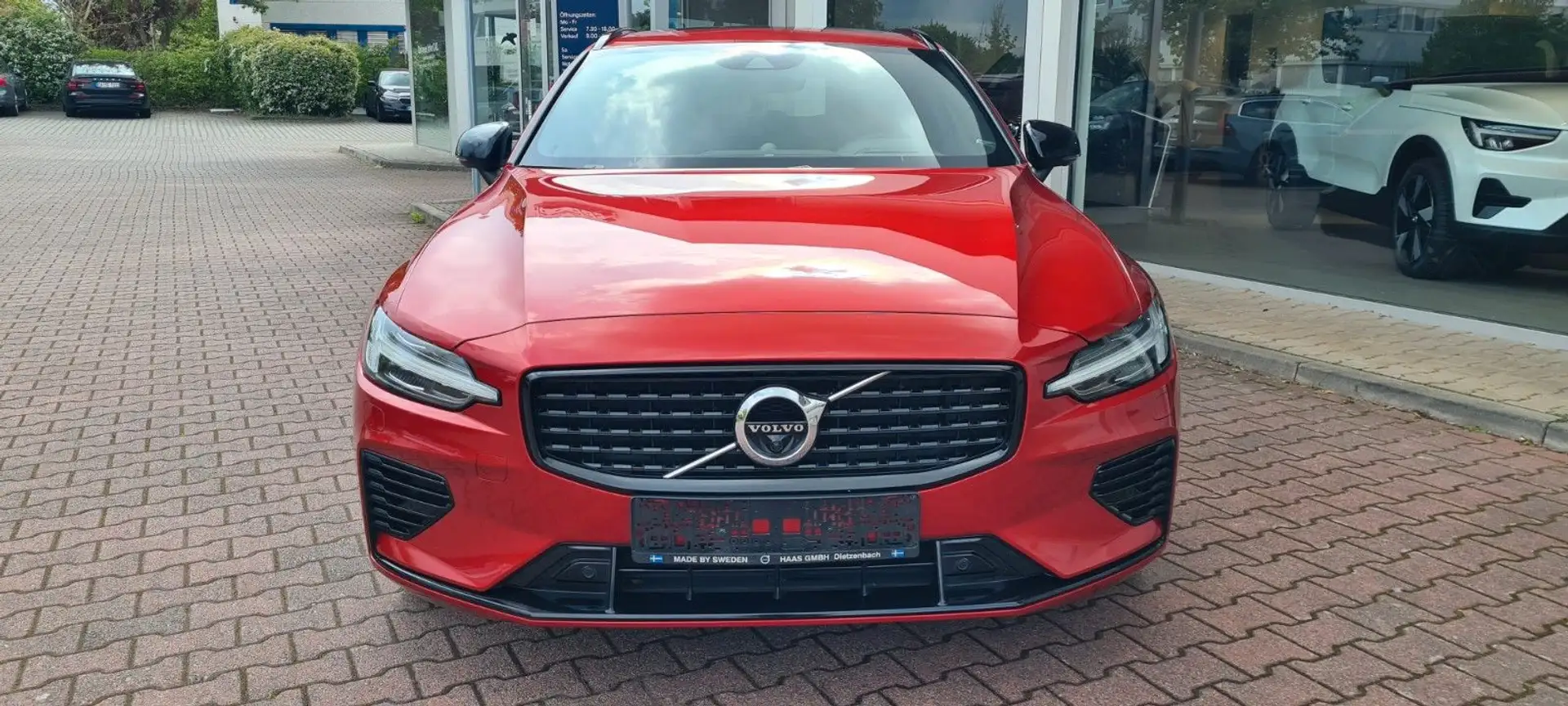 Volvo V60 T6 Recharge AWD Geartronic R Design Rouge - 2