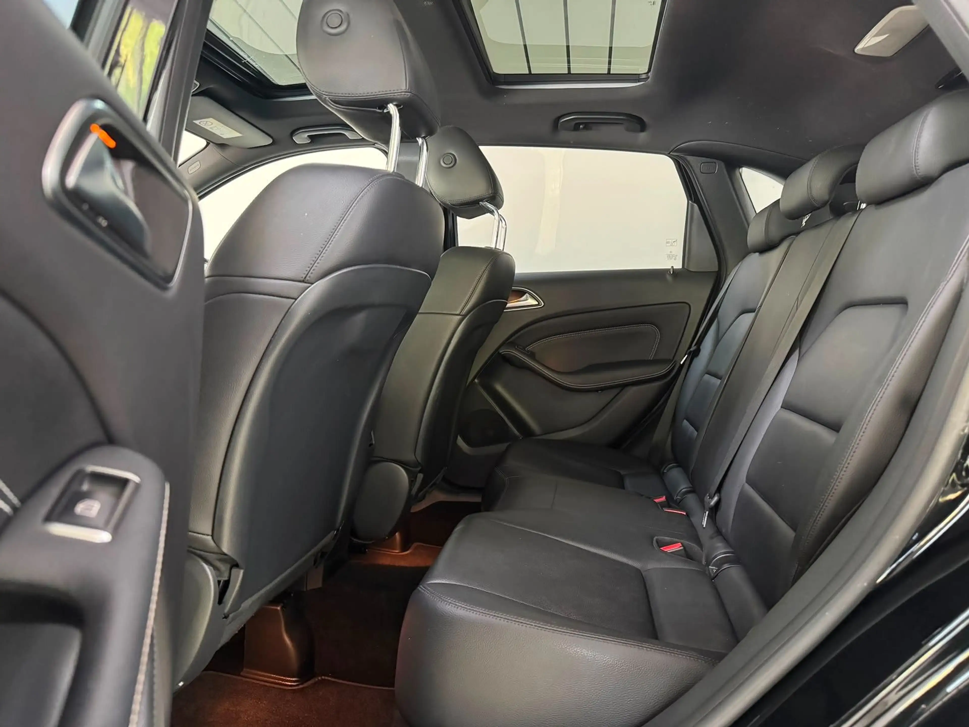 Mercedes-Benz B 220 *4Matic*H/K*MEMORY*PANO*ILS*ACC*Kamera — photo 18