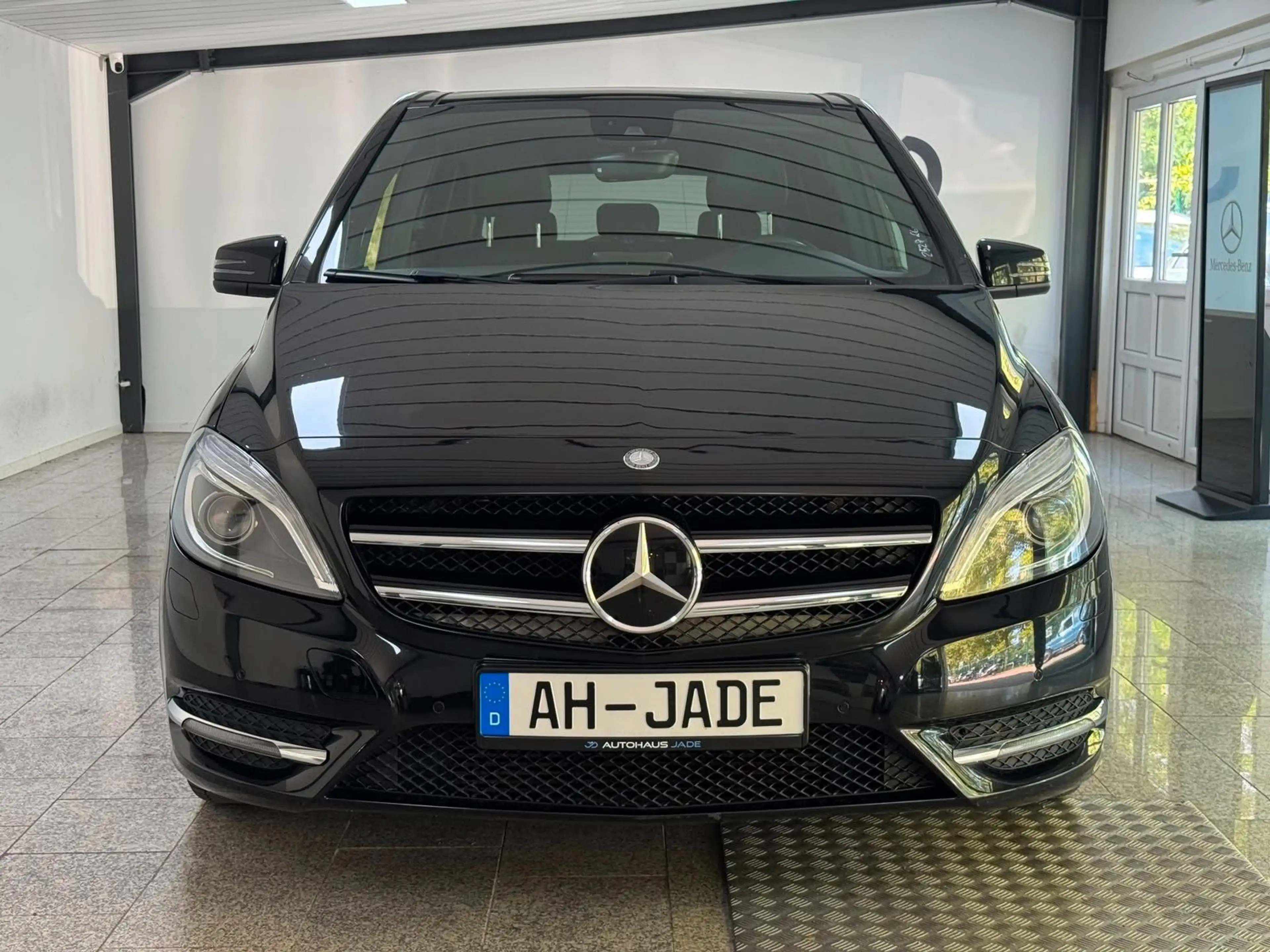 Mercedes-Benz B 220 *4Matic*H/K*MEMORY*PANO*ILS*ACC*Kamera — photo 3