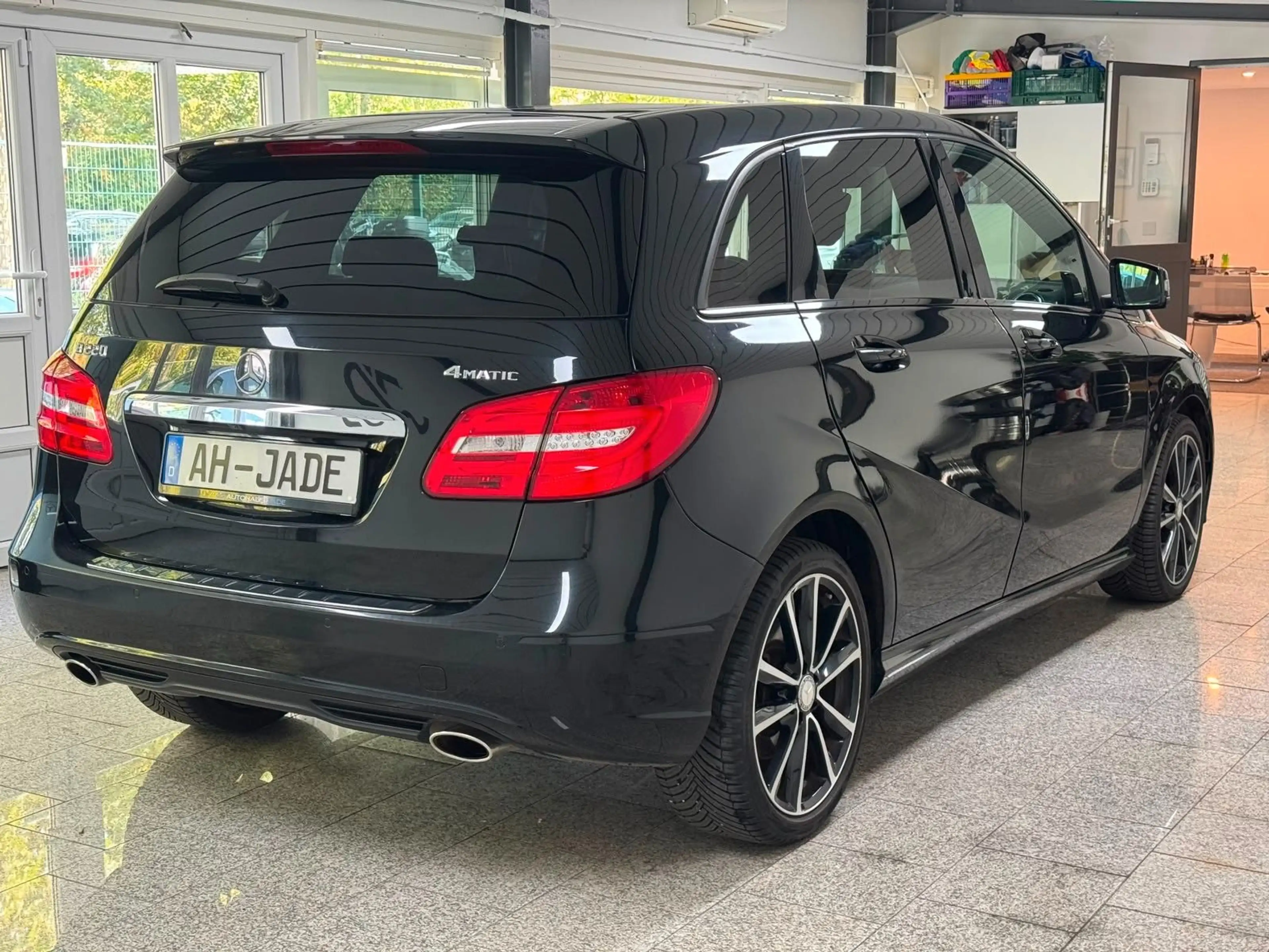 Mercedes-Benz B 220 *4Matic*H/K*MEMORY*PANO*ILS*ACC*Kamera — photo 7