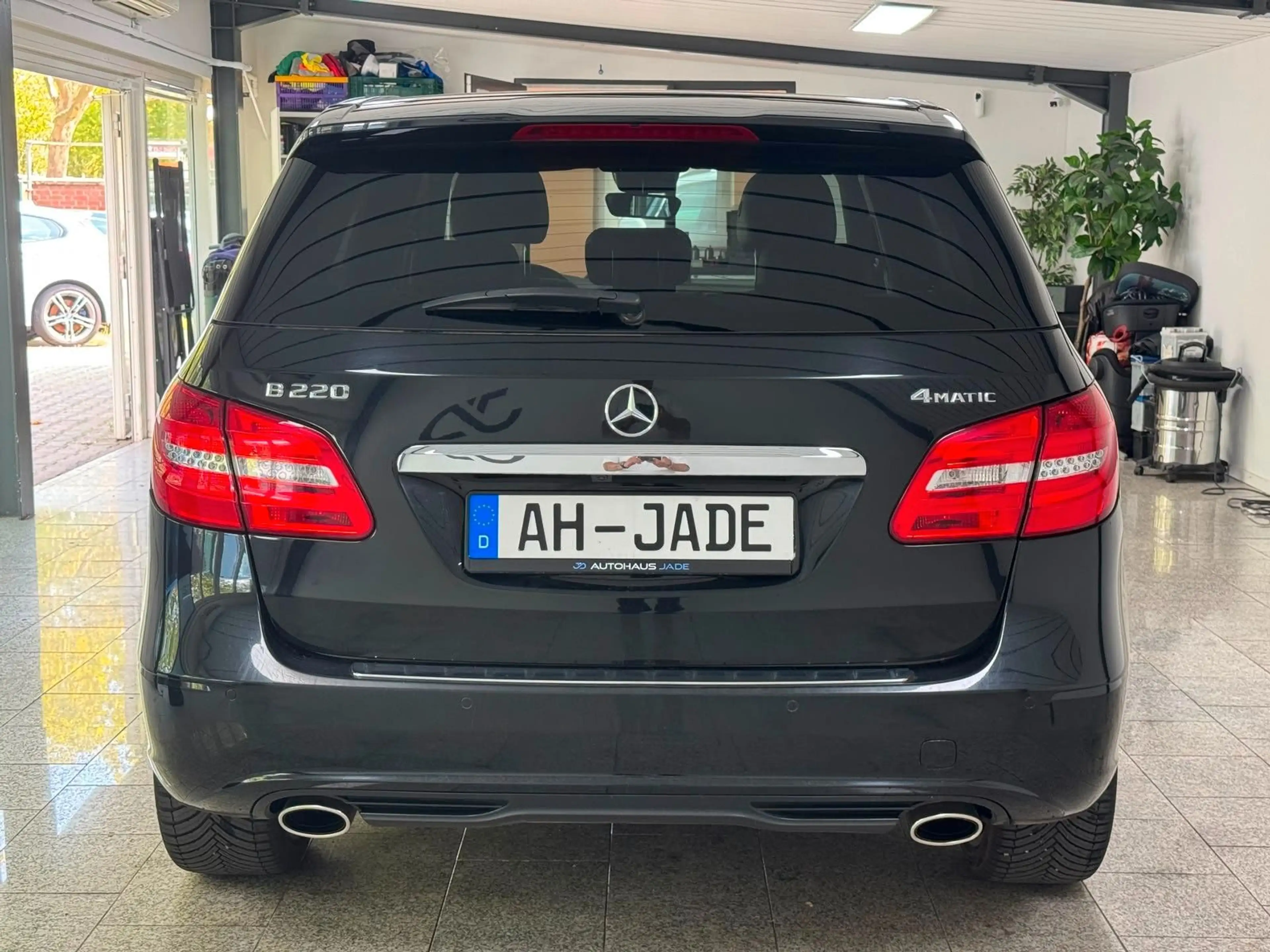 Mercedes-Benz B 220 *4Matic*H/K*MEMORY*PANO*ILS*ACC*Kamera — photo 6