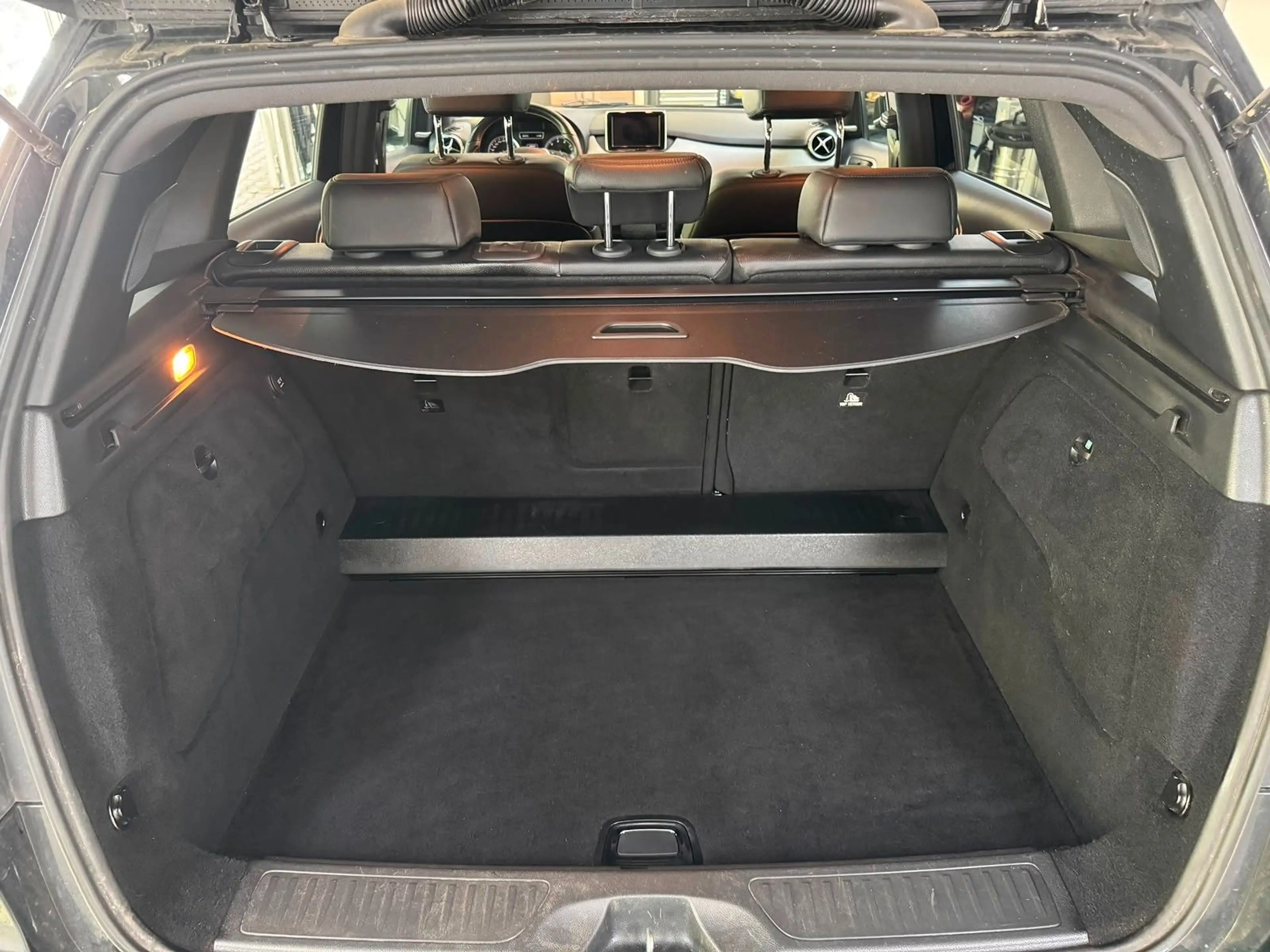 Mercedes-Benz B 220 *4Matic*H/K*MEMORY*PANO*ILS*ACC*Kamera — photo 19