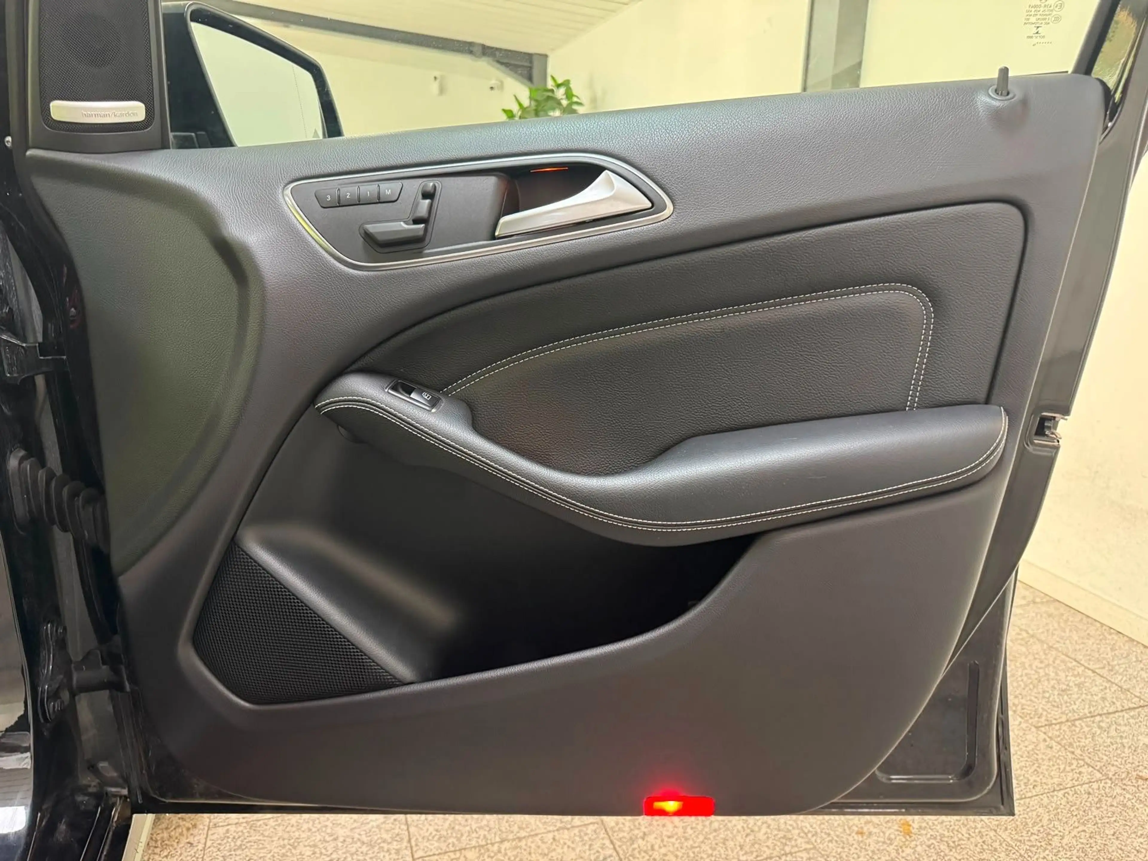 Mercedes-Benz B 220 *4Matic*H/K*MEMORY*PANO*ILS*ACC*Kamera — photo 23
