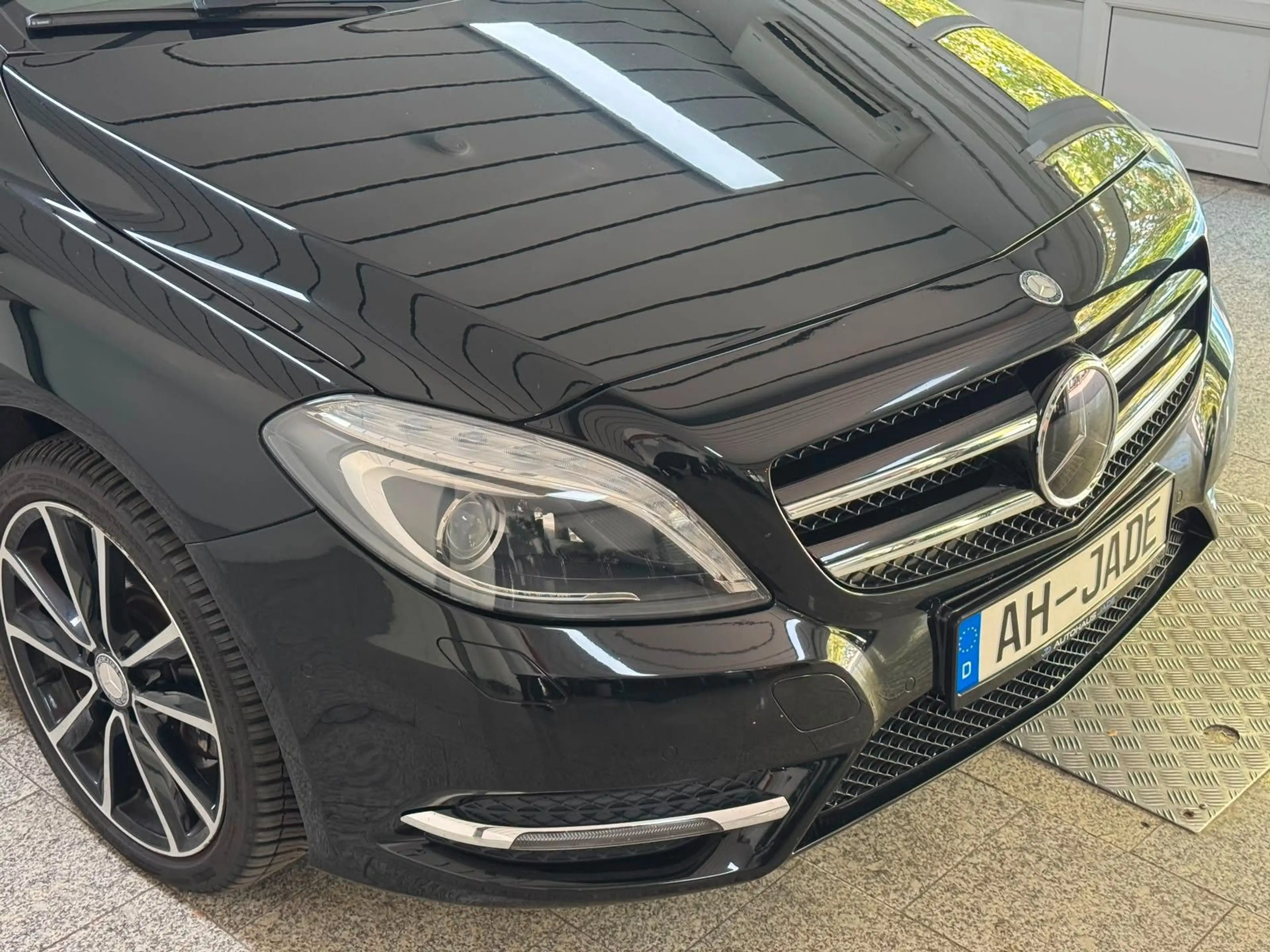 Mercedes-Benz B 220 *4Matic*H/K*MEMORY*PANO*ILS*ACC*Kamera — photo 8