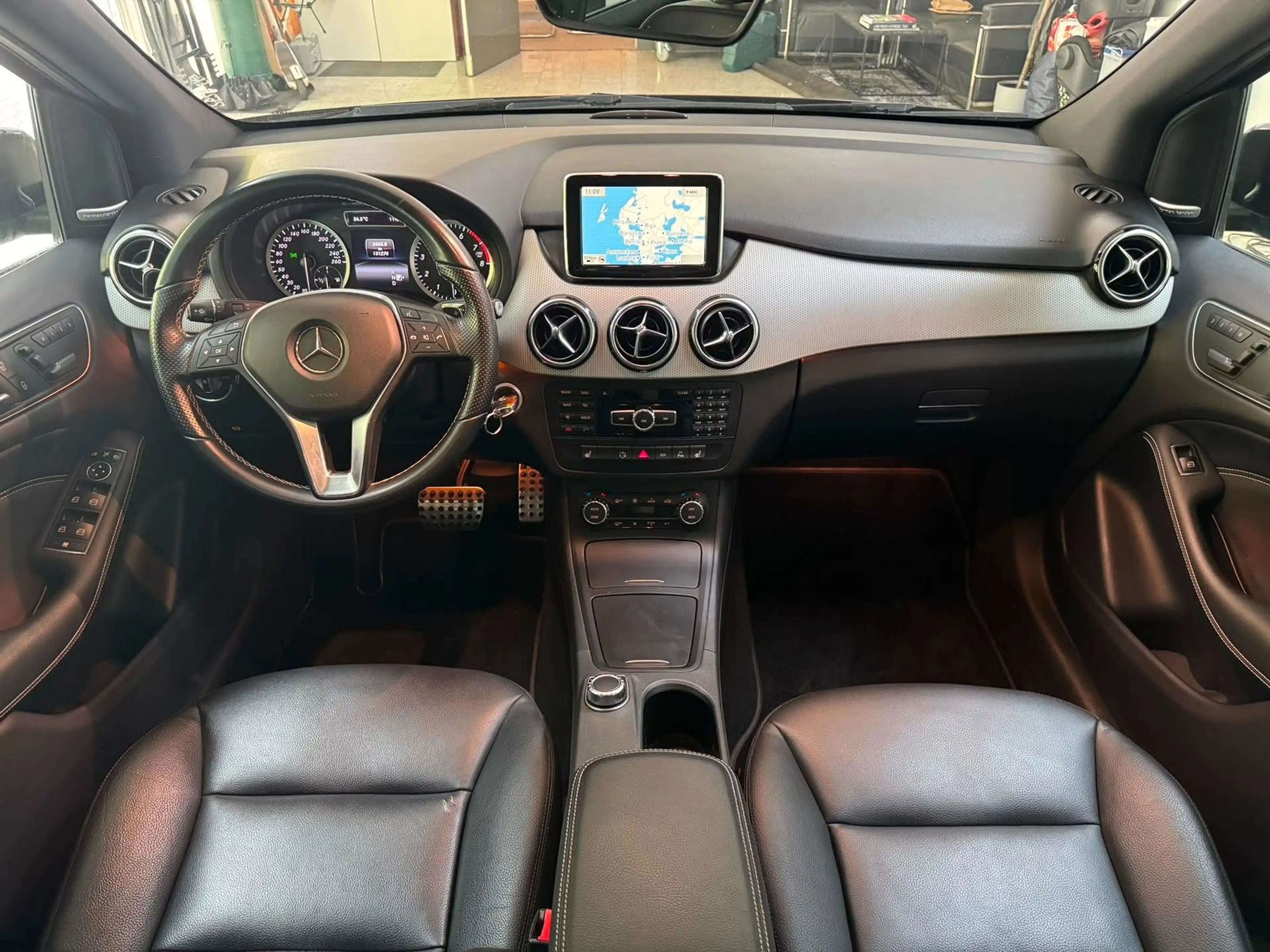 Mercedes-Benz B 220 *4Matic*H/K*MEMORY*PANO*ILS*ACC*Kamera — photo 33