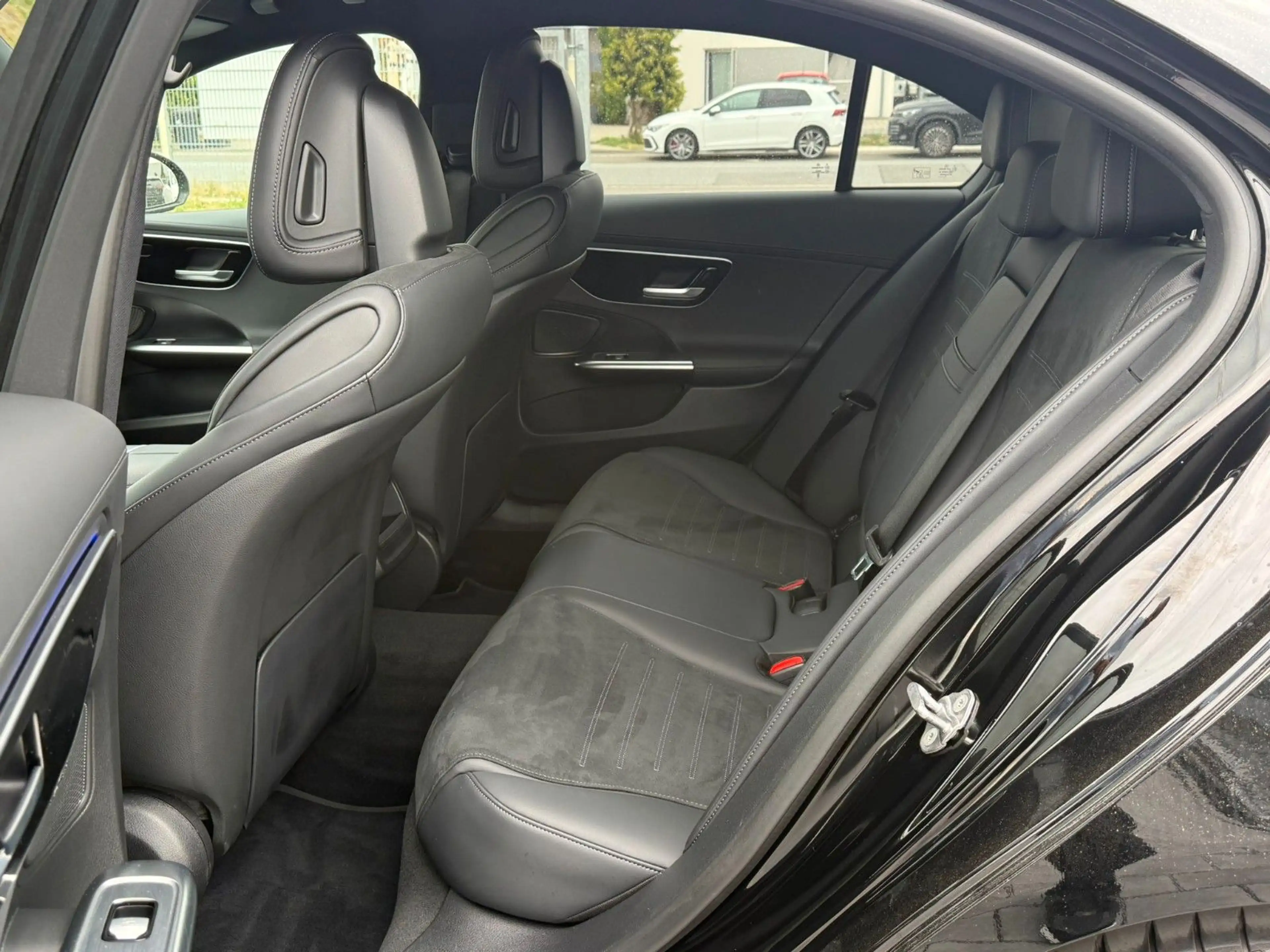 Mercedes-Benz C 300 Limousine AMG-LINE*BURMESTER*SPUR-ASSIST* — photo 12