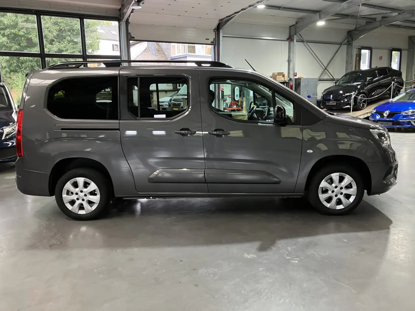 Opel Combo 7 places 1.5 Diesel Grau - 2