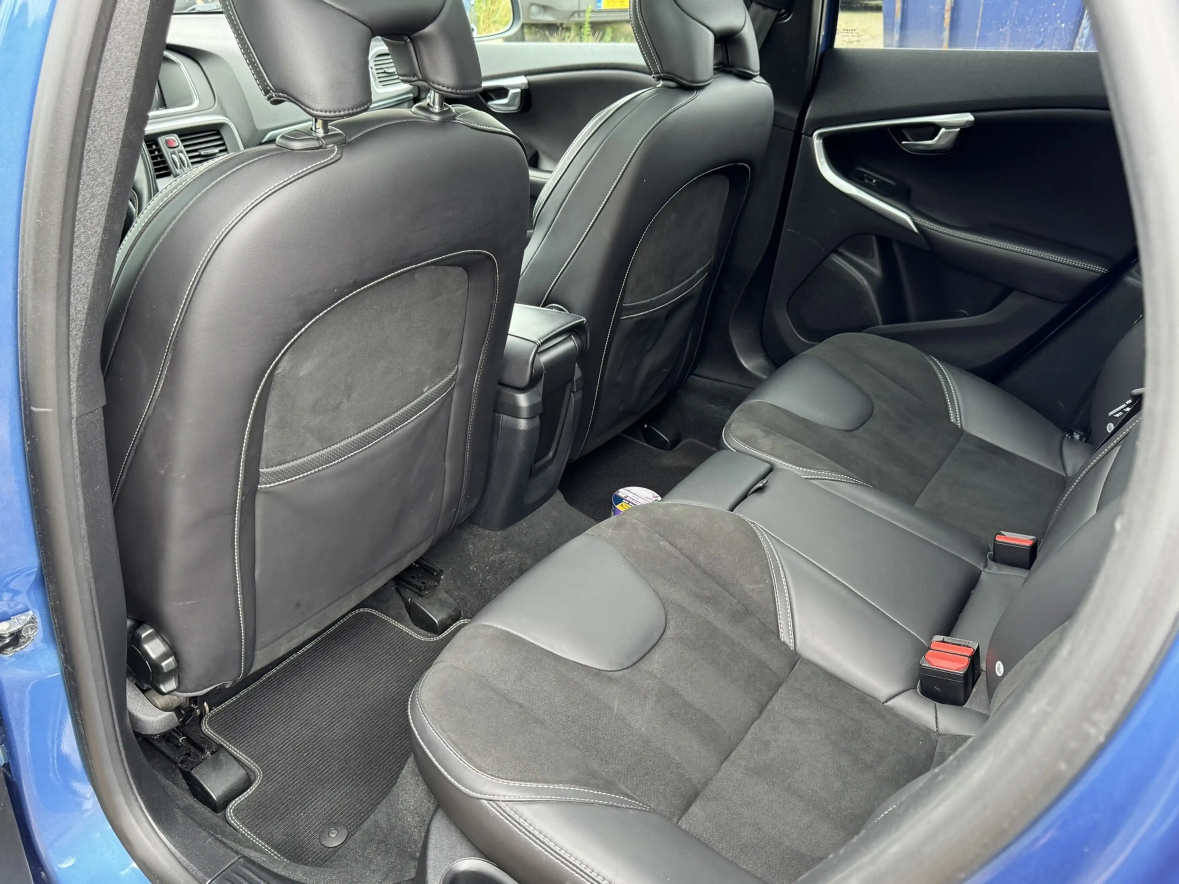 Volvo V40 1.5 T3 Polar+ Sport Harman Kardon — photo 11
