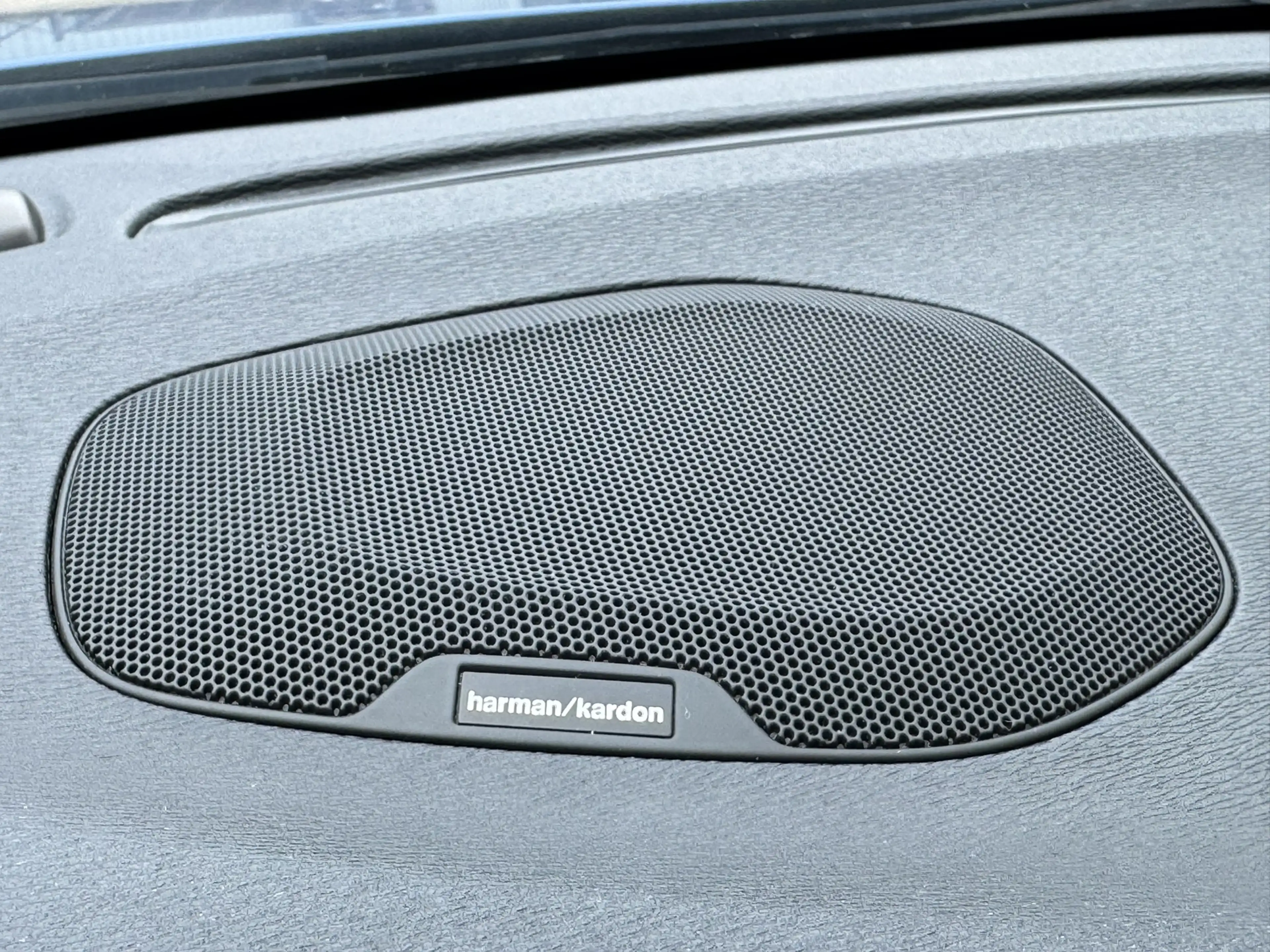 Volvo V40 1.5 T3 Polar+ Sport Harman Kardon — photo 15