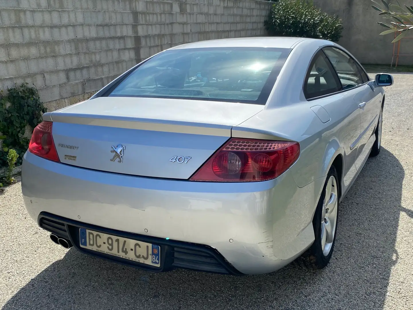 Peugeot 407 coupe Silber - 2