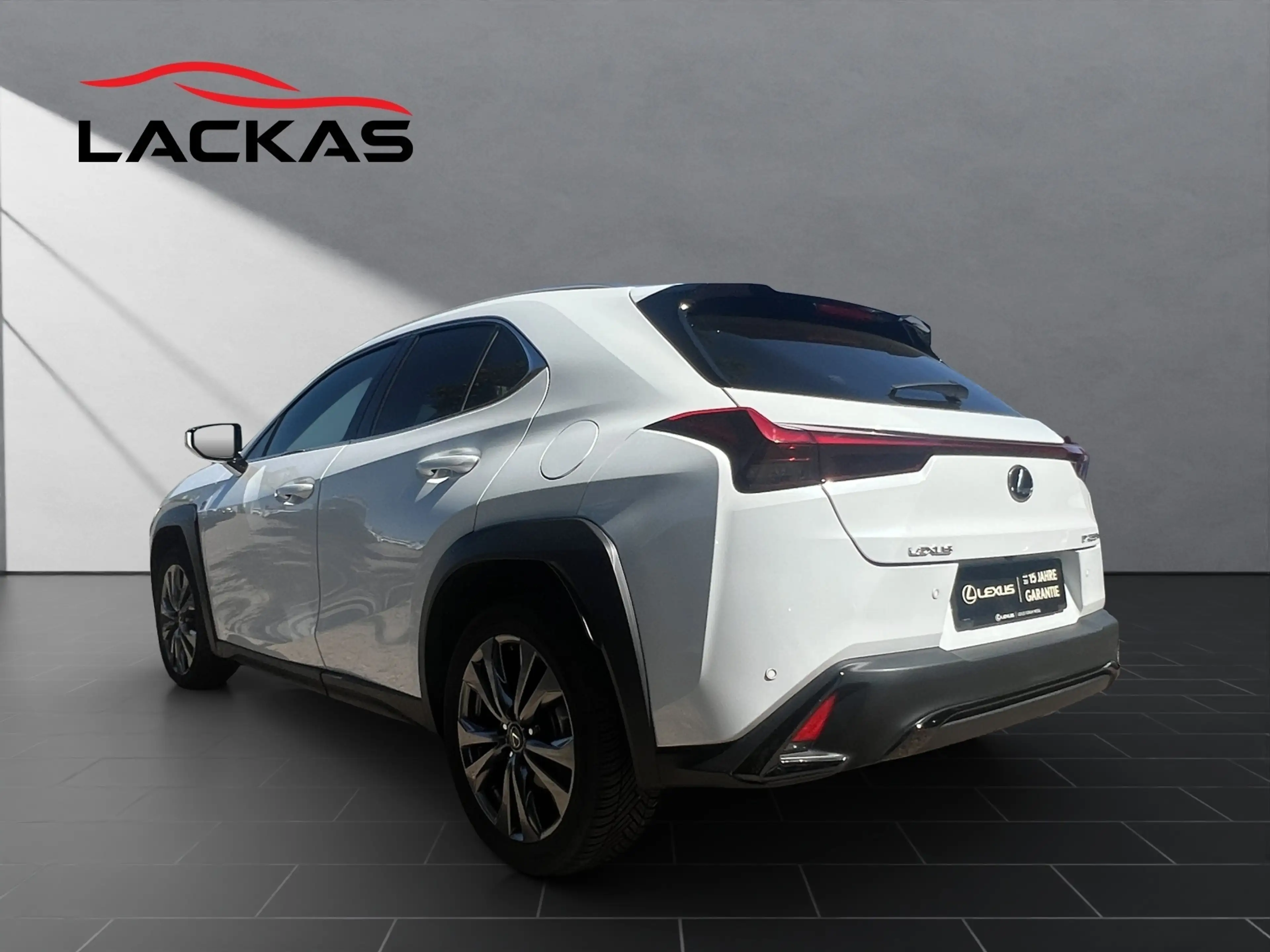 Lexus UX 250h 250 h F-Sport Design NAVI+CARPLAY+LENKRADH. — photo 3
