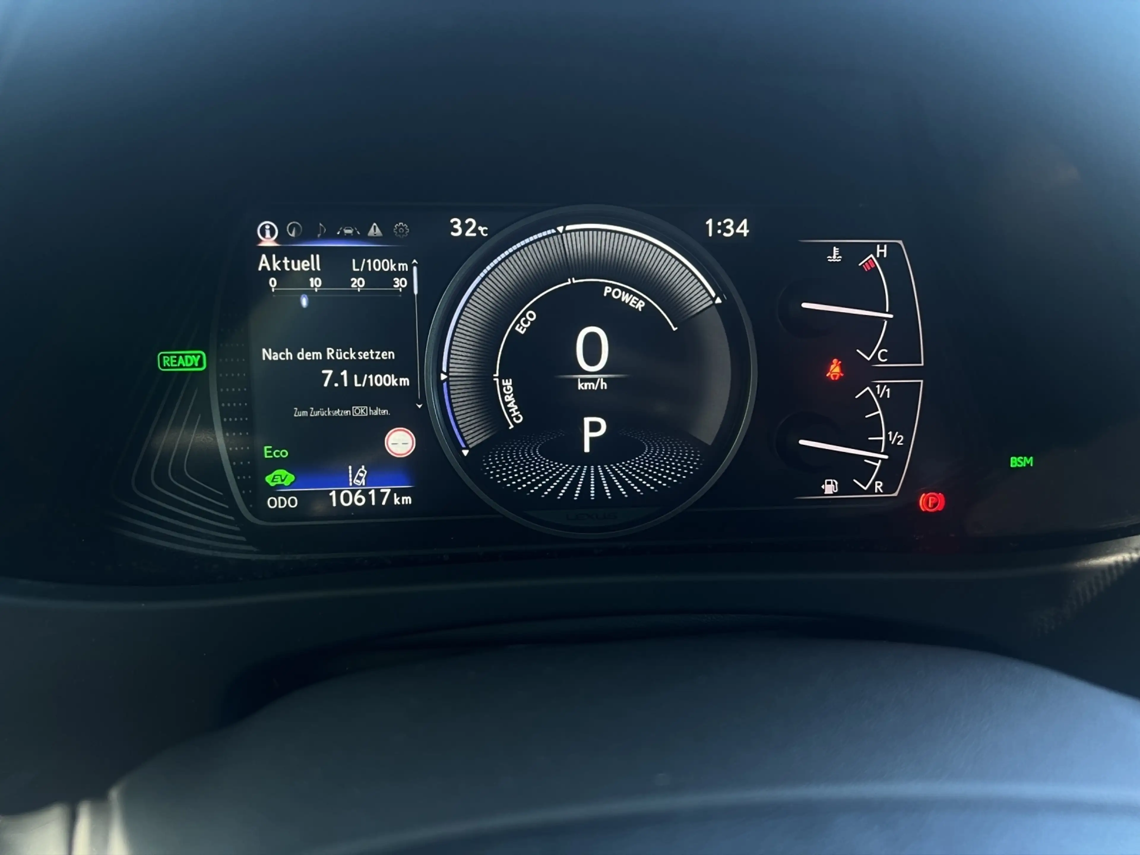 Lexus UX 250h 250 h F-Sport Design NAVI+CARPLAY+LENKRADH. — photo 11