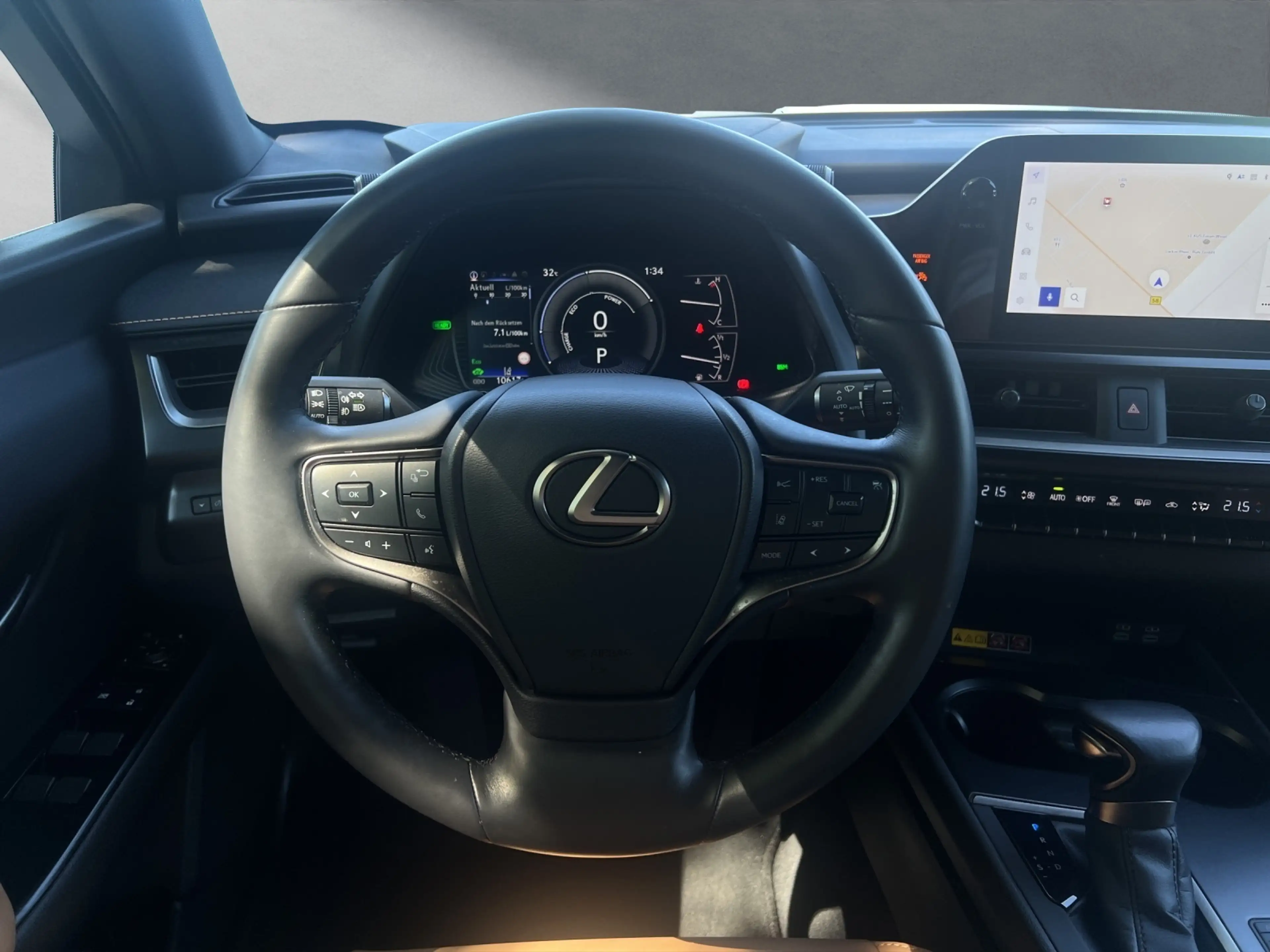 Lexus UX 250h 250 h F-Sport Design NAVI+CARPLAY+LENKRADH. — photo 10