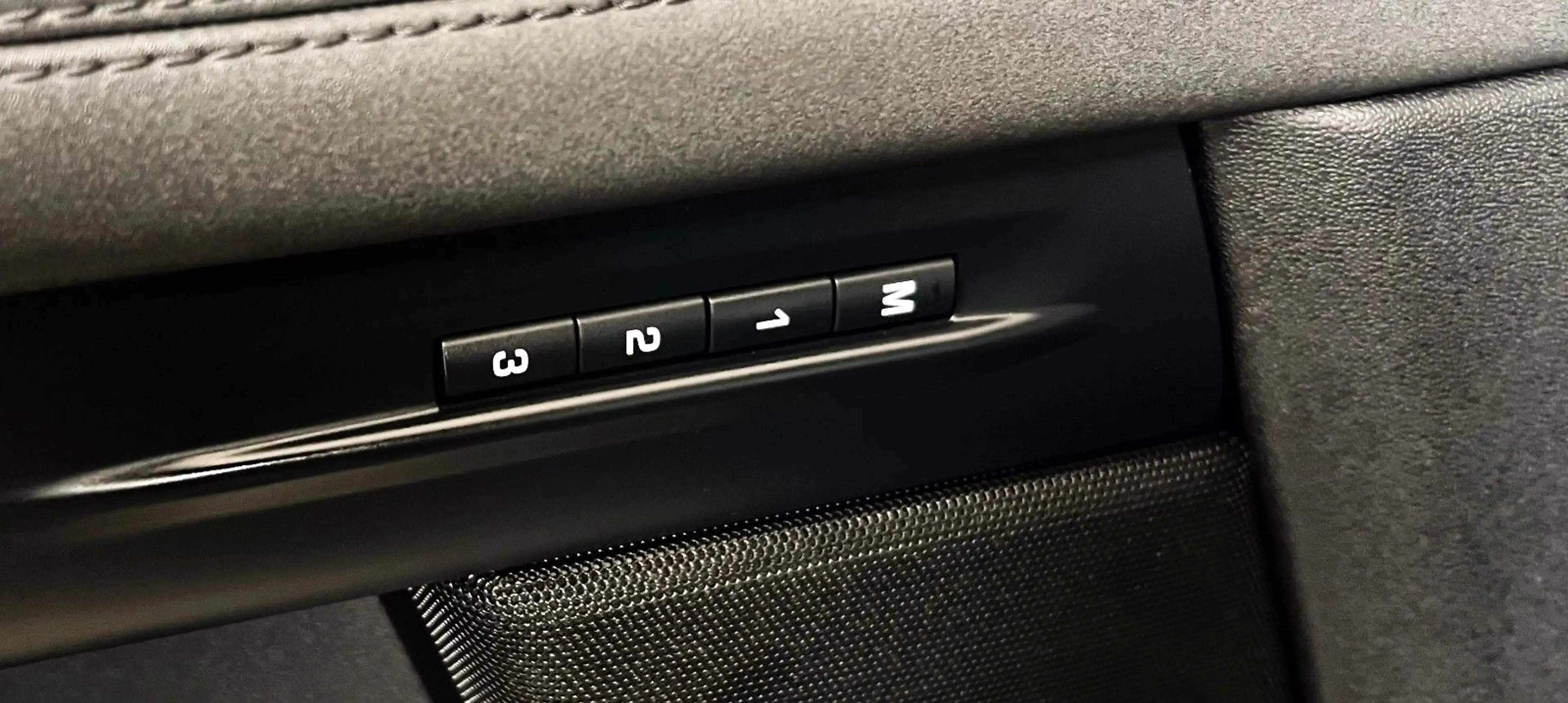 Land Rover Range Rover Evoque /R-Dynamic/SE/Leder/360°Kamera — photo 12
