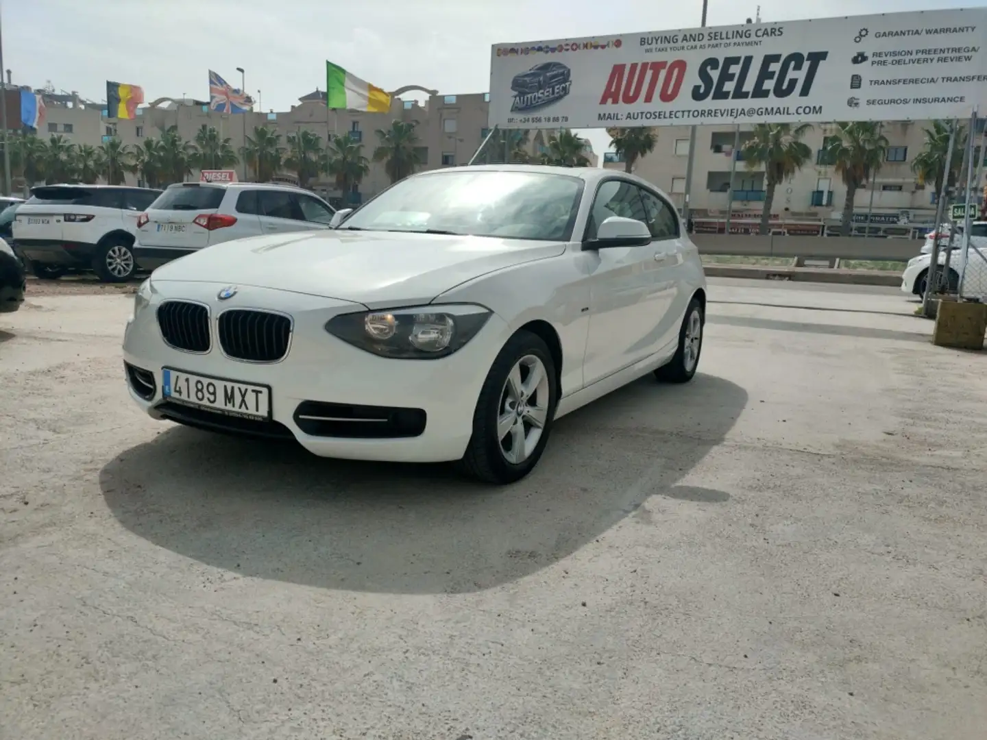 BMW 118 118iA Sport Blanc - 1