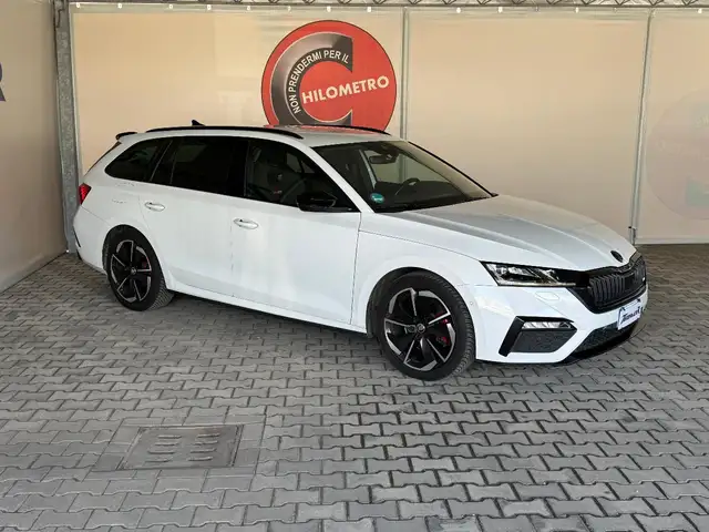 Skoda Octavia main image