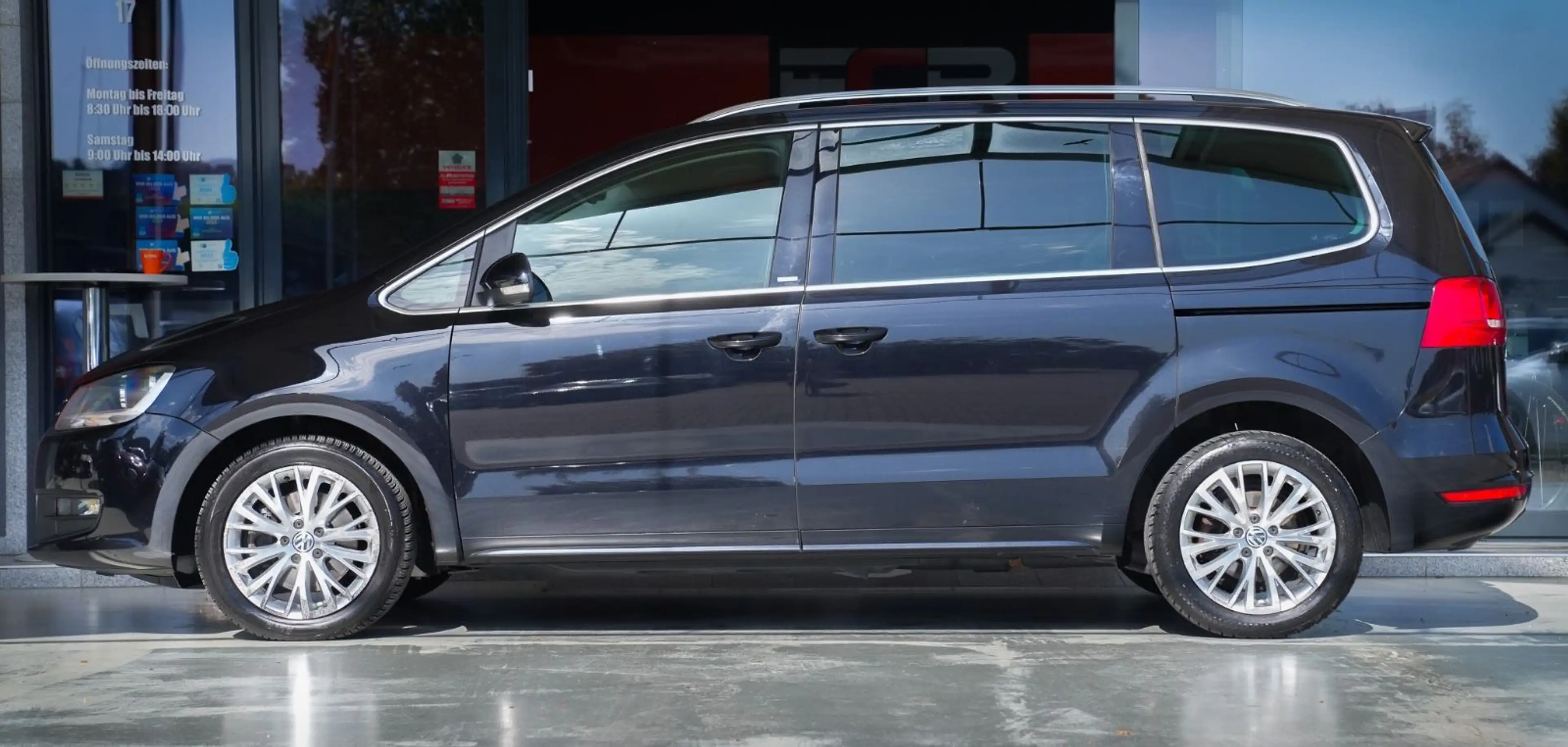 Volkswagen Sharan Style BMT *SHZ/NAVI/TEMP./PDC* — photo 3