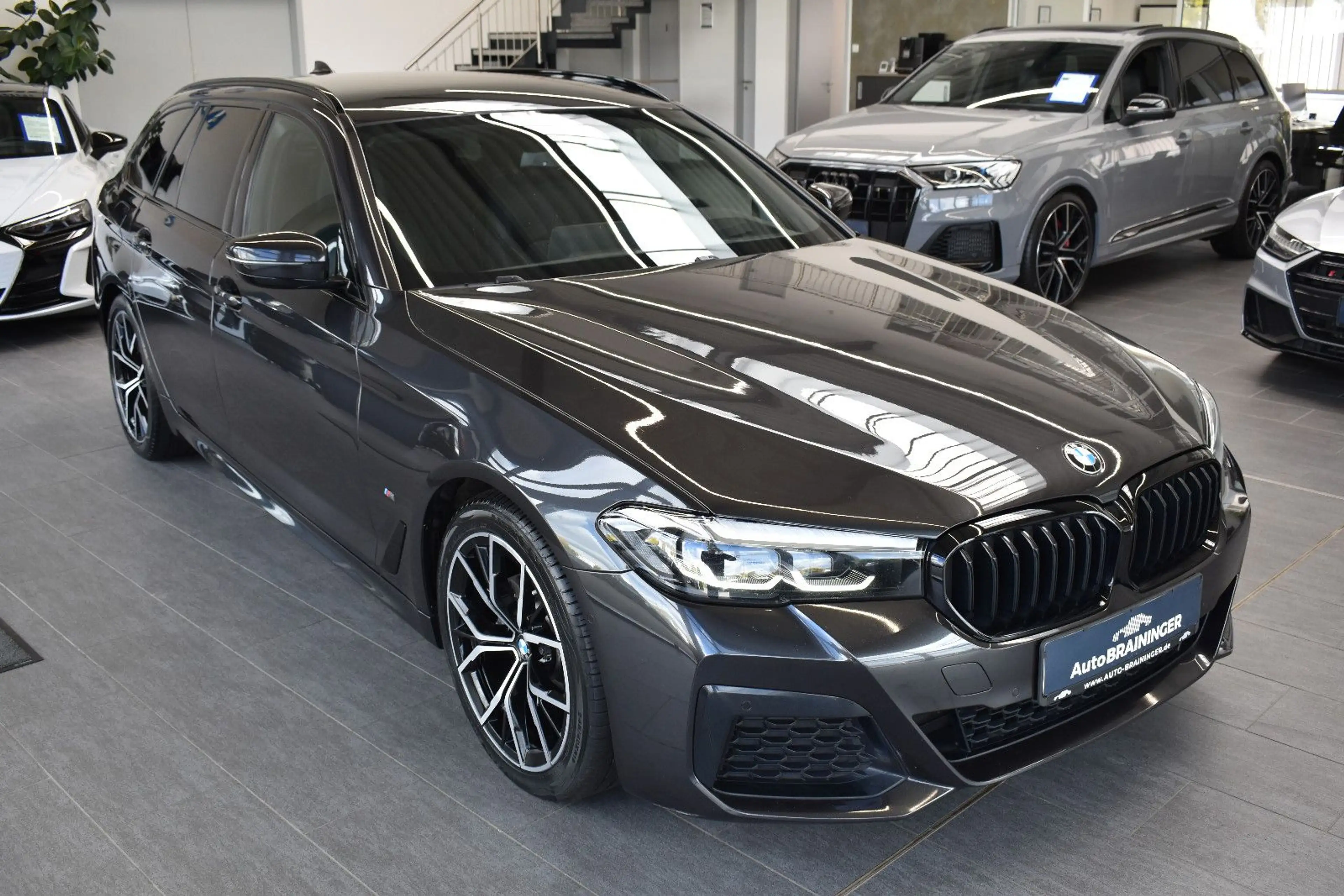 BMW 520 d Touring xDrive M-Sport LED~LiveCo~H&K~HuD — photo 5