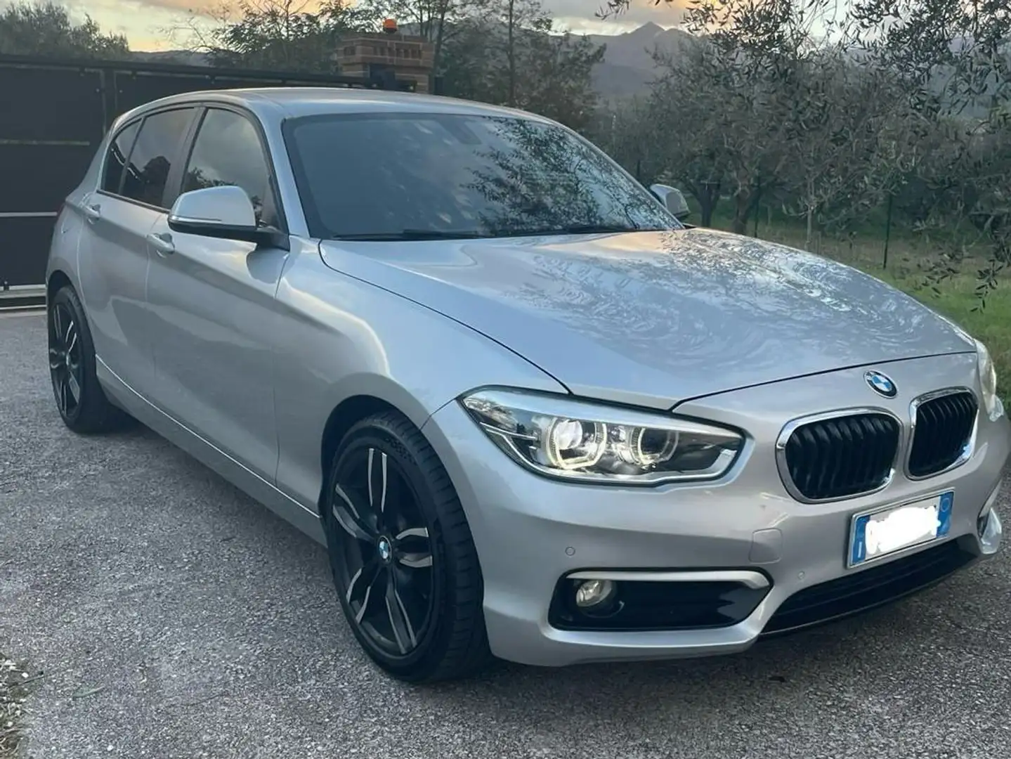 BMW 120 120d Sport 5p Argento - 2