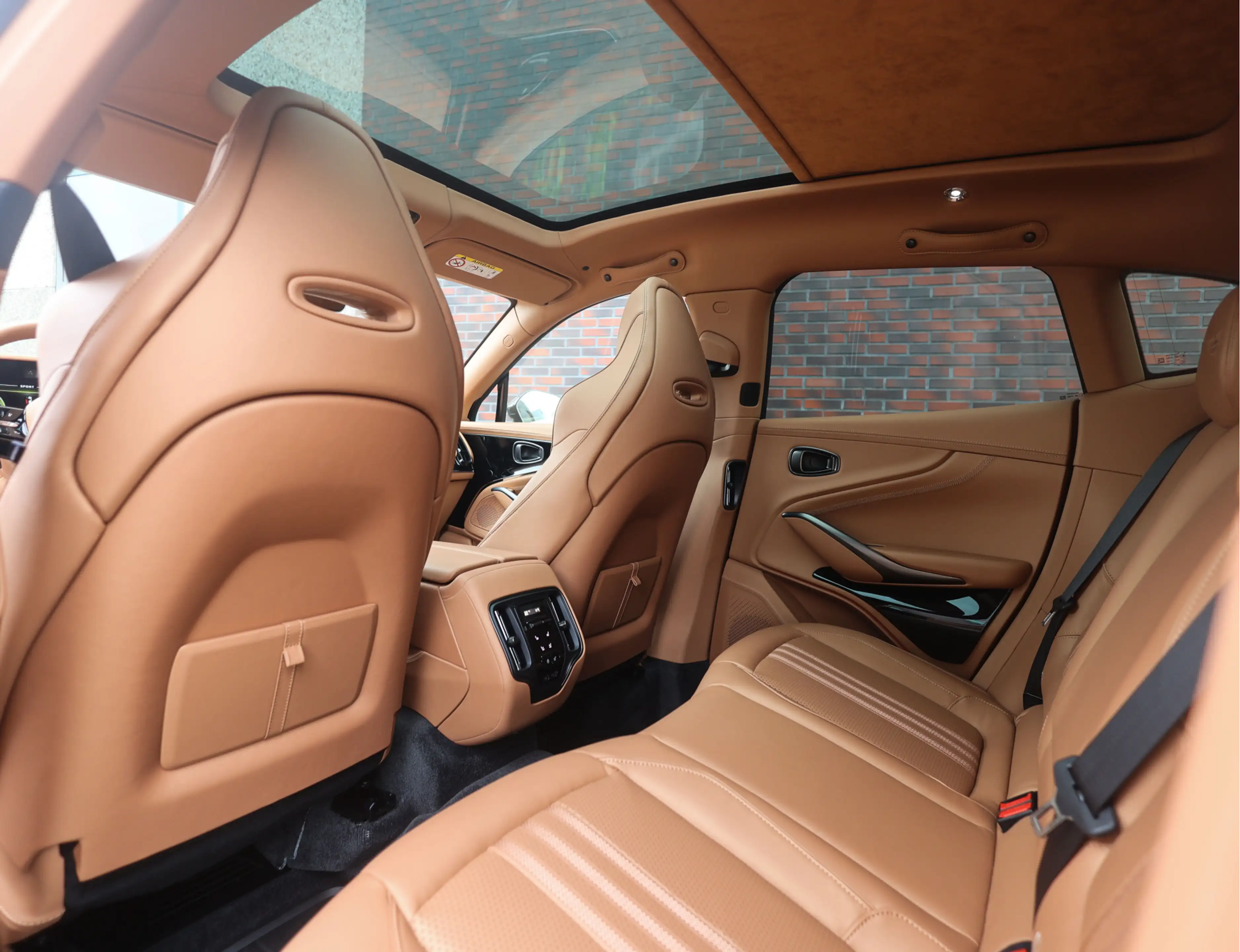 Aston Martin DBX 4.0 V8 707 | Minotaur Green - Nieuwstaat! — photo 30