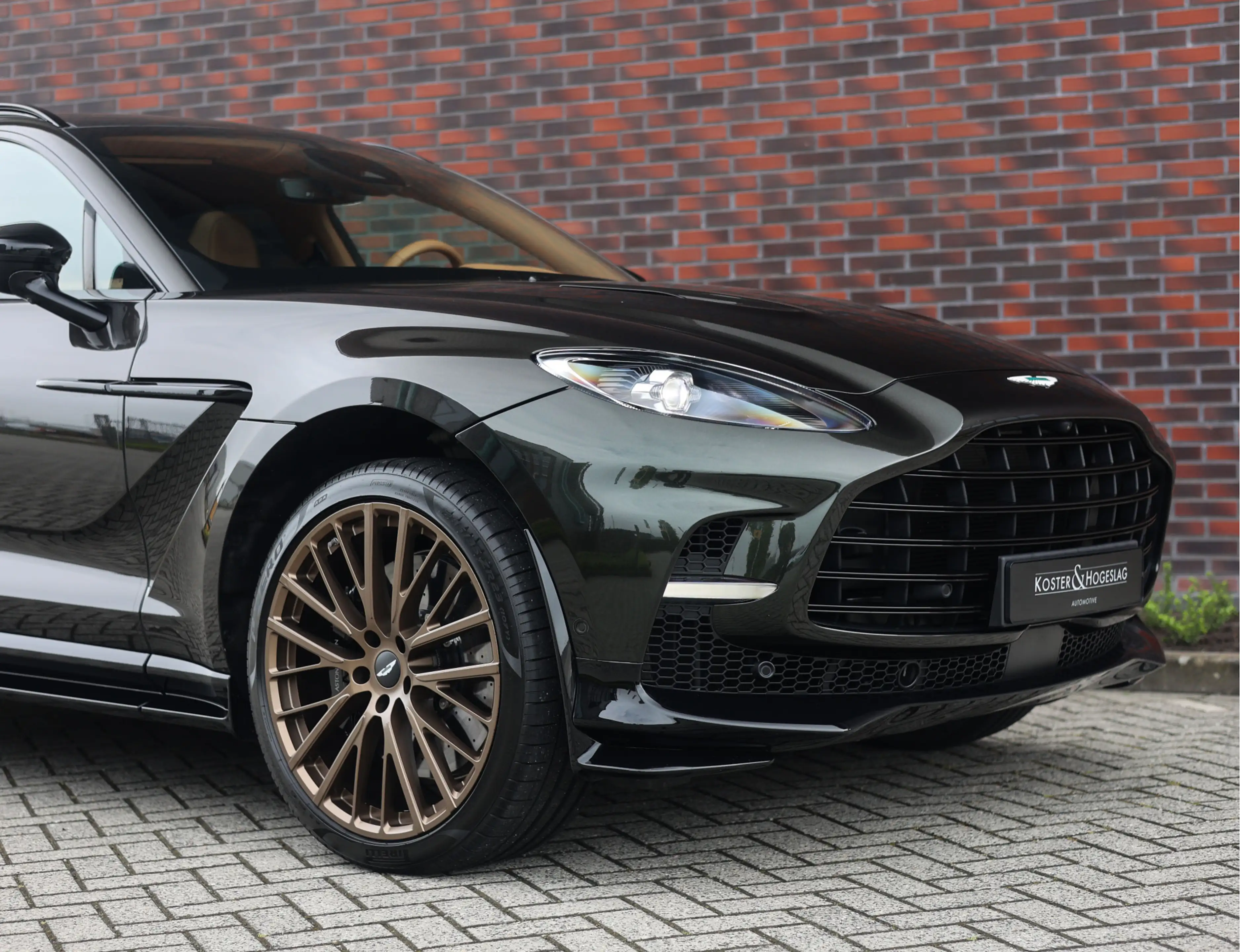 Aston Martin DBX 4.0 V8 707 | Minotaur Green - Nieuwstaat! — photo 18