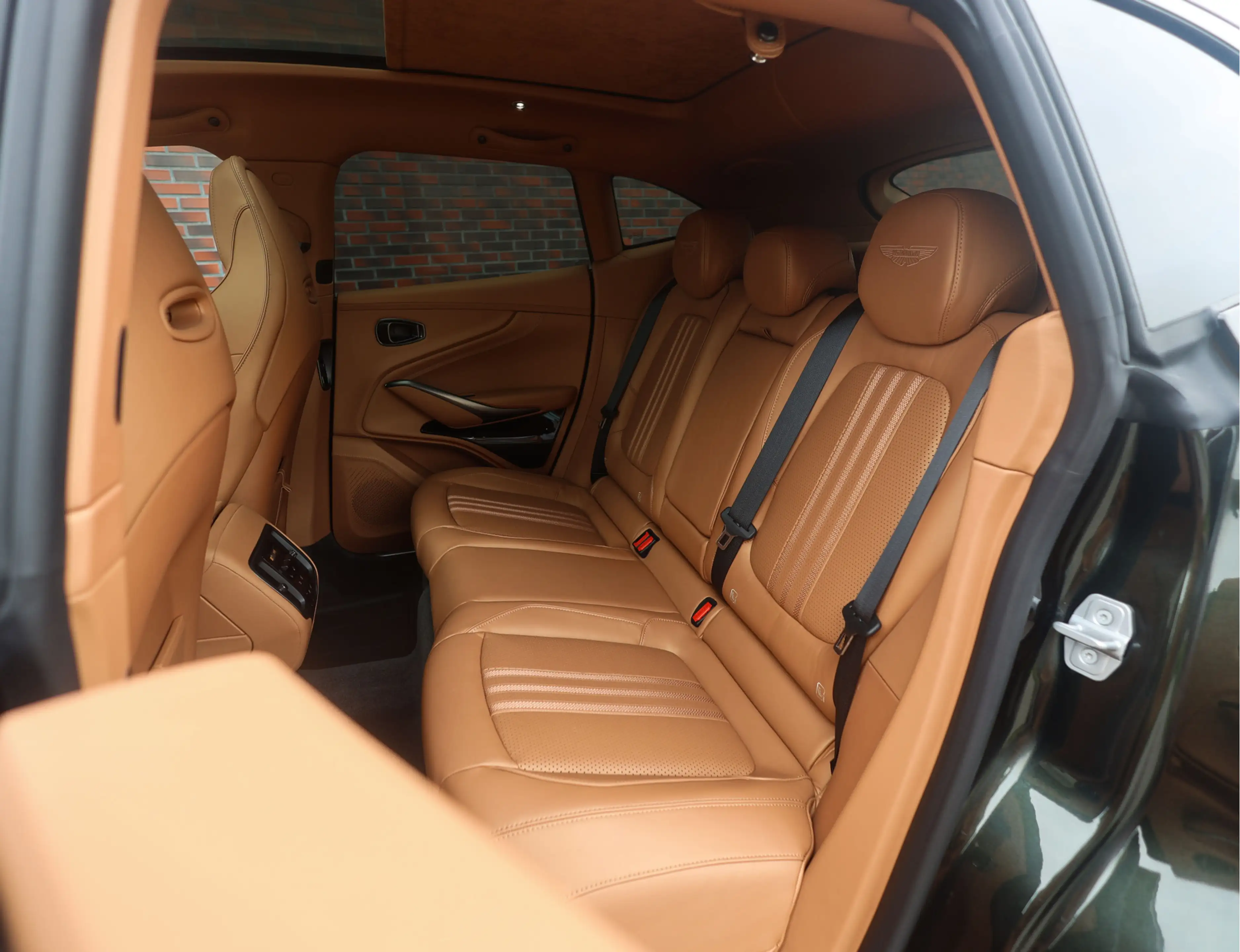 Aston Martin DBX 4.0 V8 707 | Minotaur Green - Nieuwstaat! — photo 29
