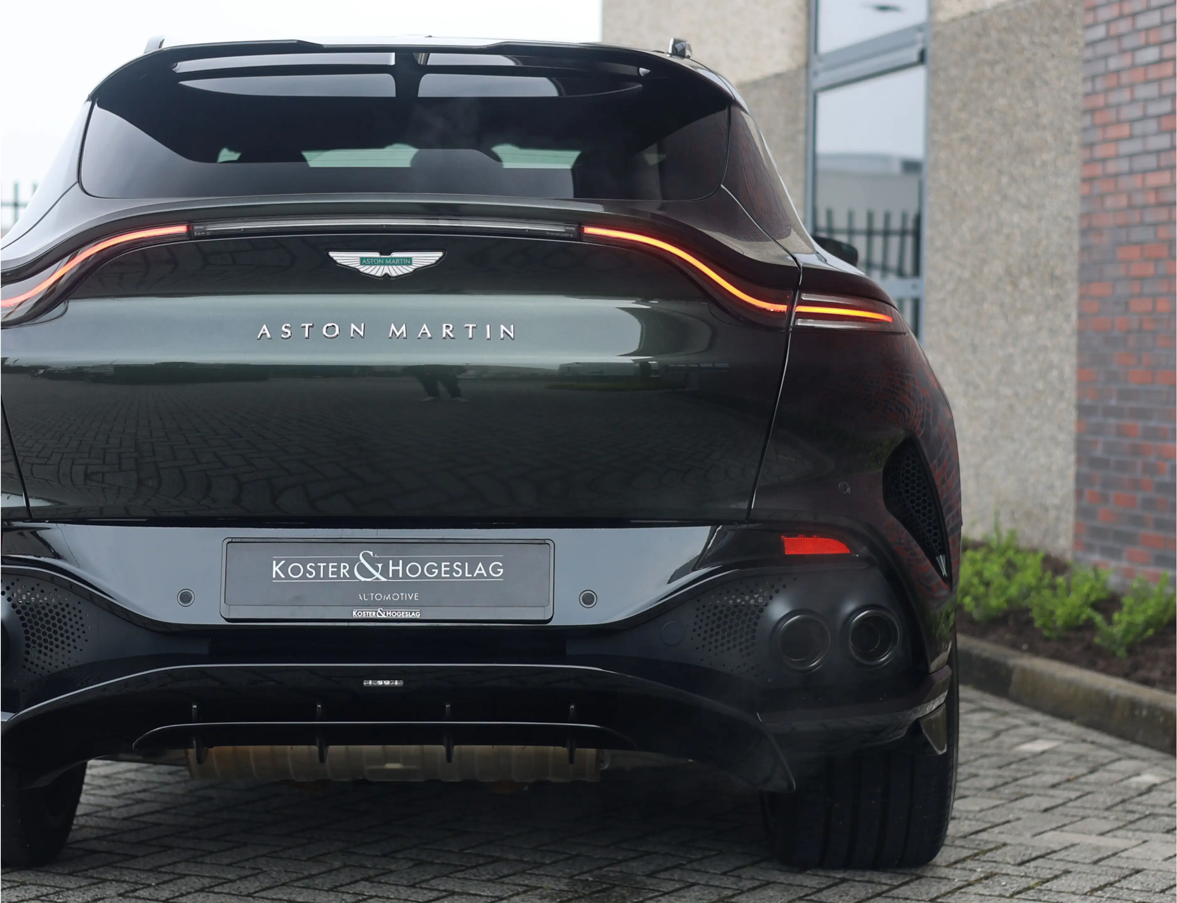 Aston Martin DBX 4.0 V8 707 | Minotaur Green - Nieuwstaat! — photo 13