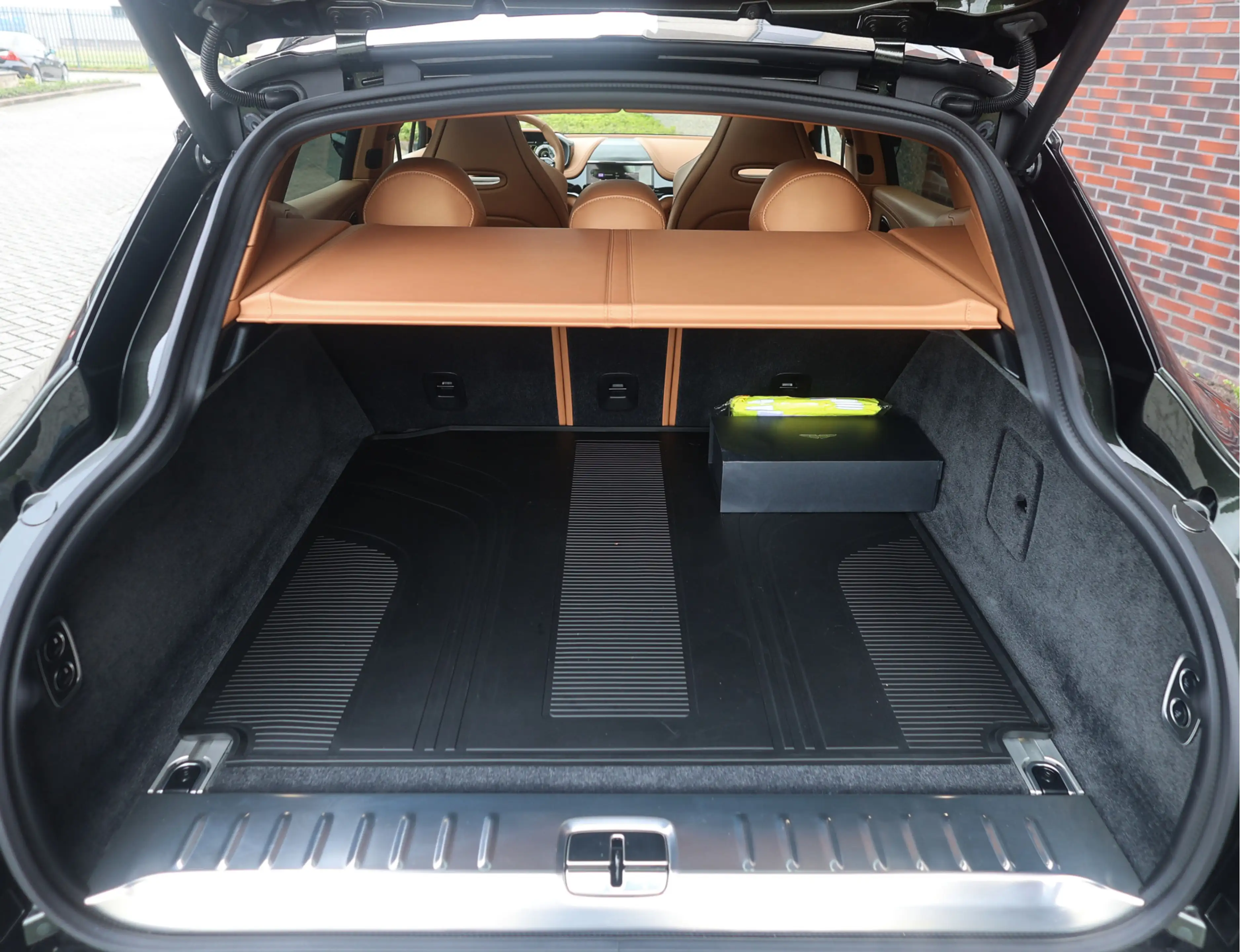 Aston Martin DBX 4.0 V8 707 | Minotaur Green - Nieuwstaat! — photo 21