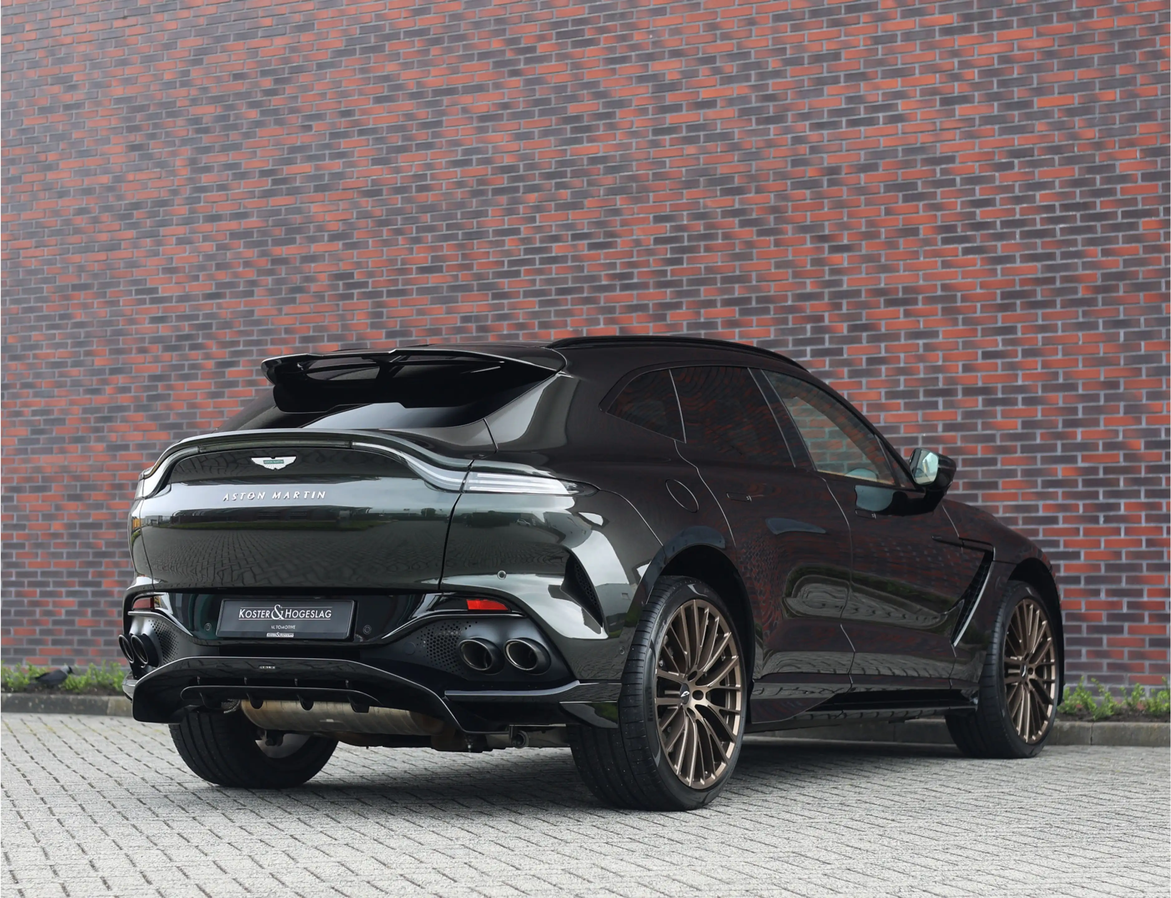 Aston Martin DBX 4.0 V8 707 | Minotaur Green - Nieuwstaat! — photo 17