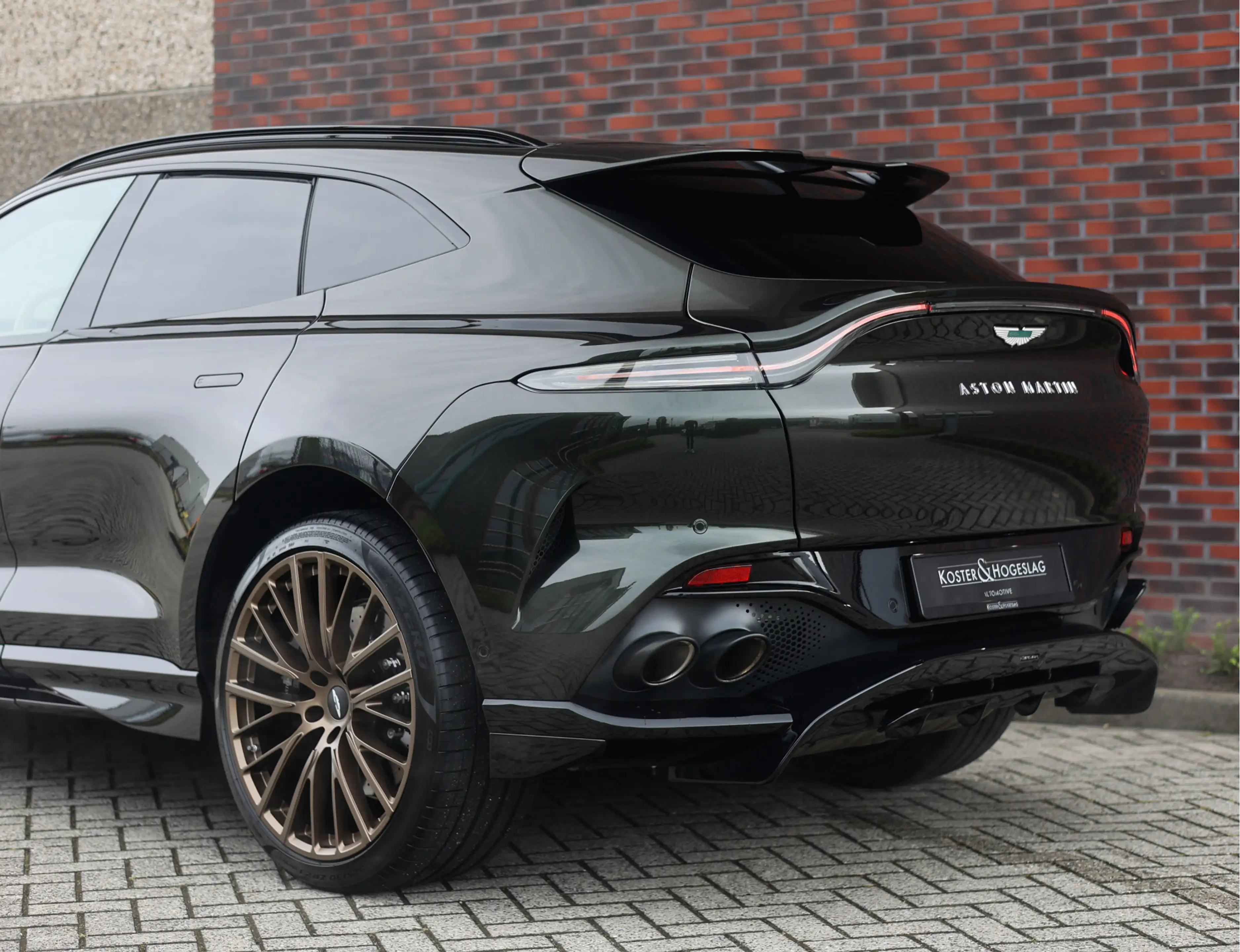Aston Martin DBX 4.0 V8 707 | Minotaur Green - Nieuwstaat! — photo 20
