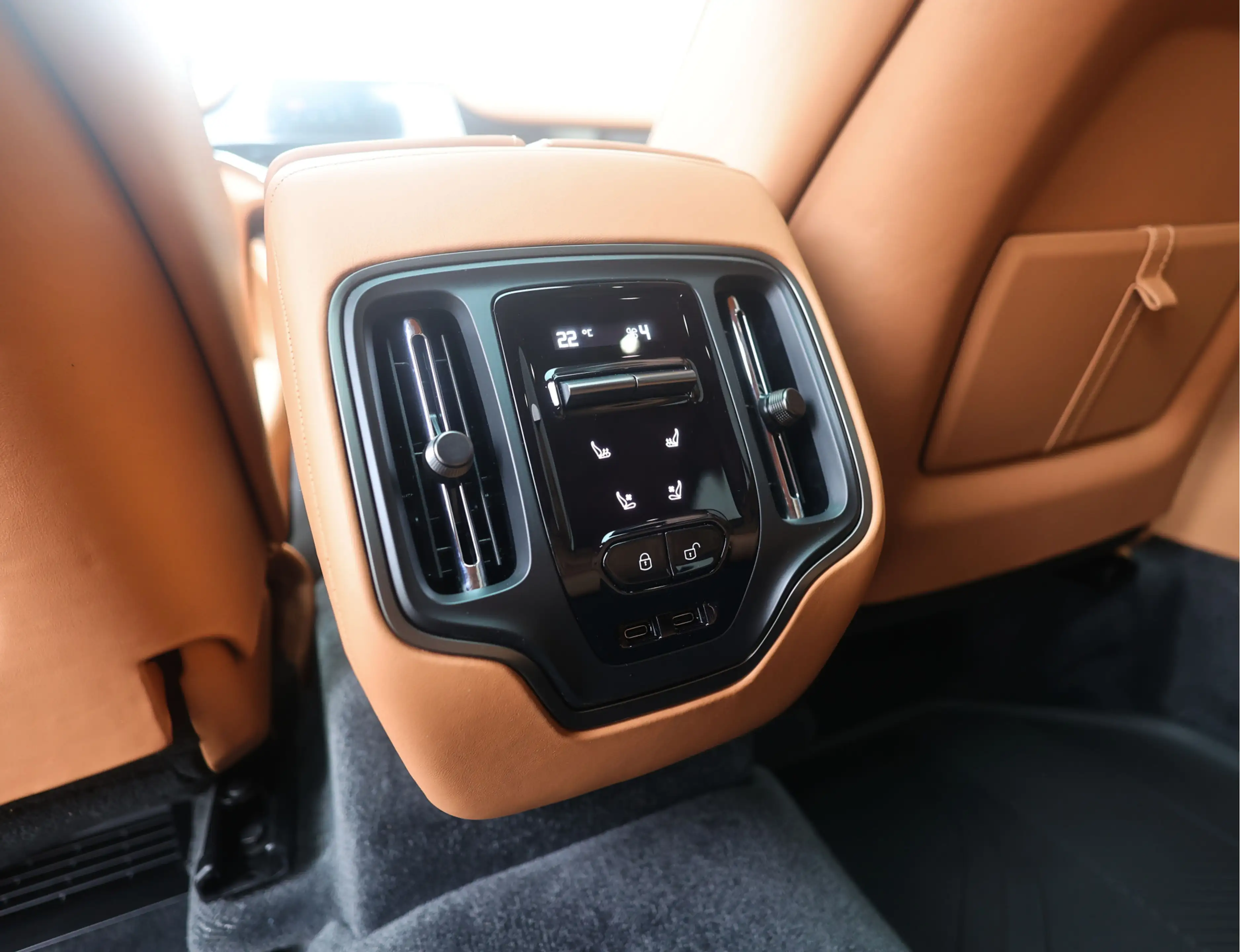 Aston Martin DBX 4.0 V8 707 | Minotaur Green - Nieuwstaat! — photo 31