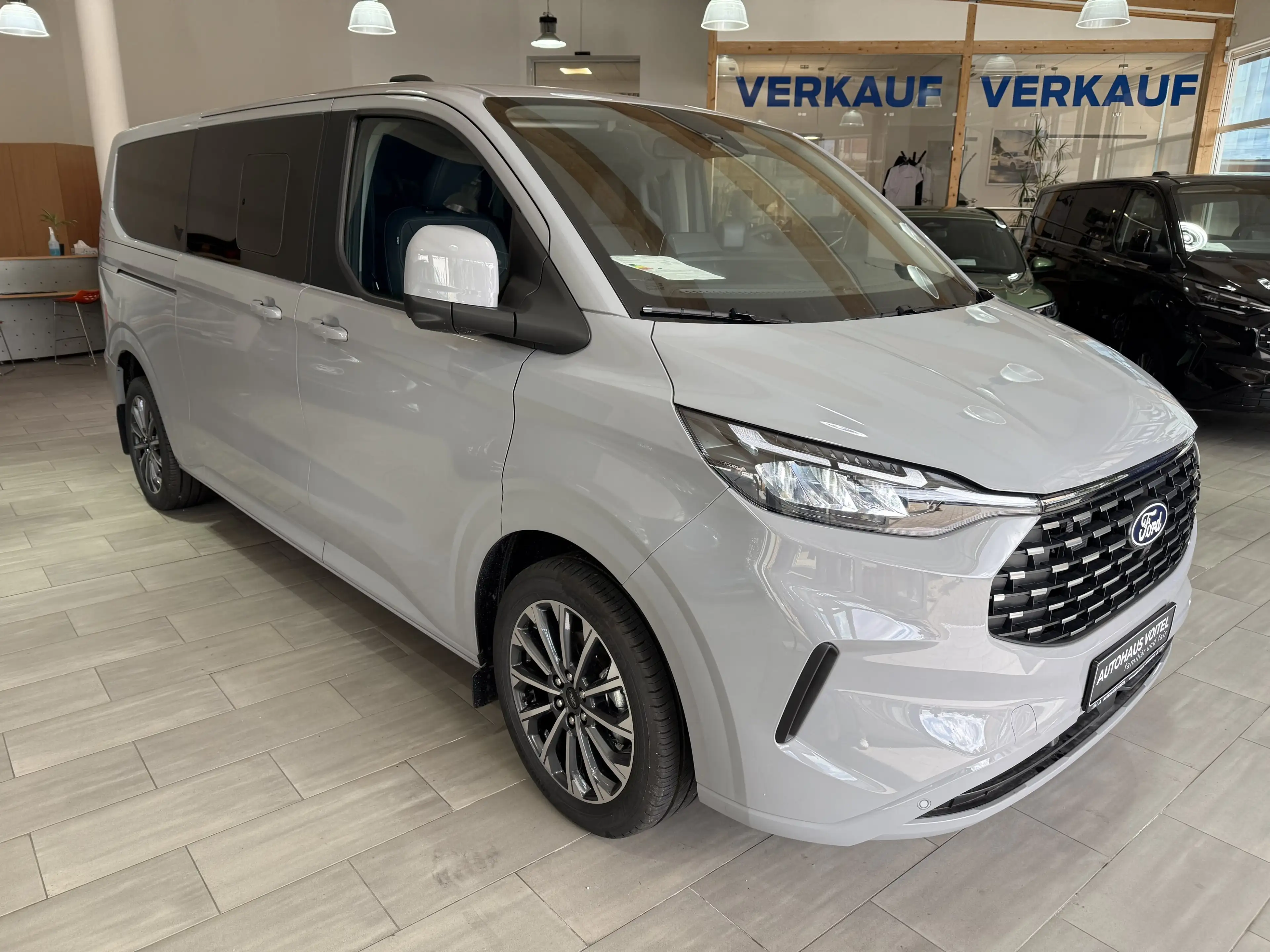 Ford Tourneo Custom Titanium X L2 AWD elek. AHK / B&O / Standheizung — photo 3