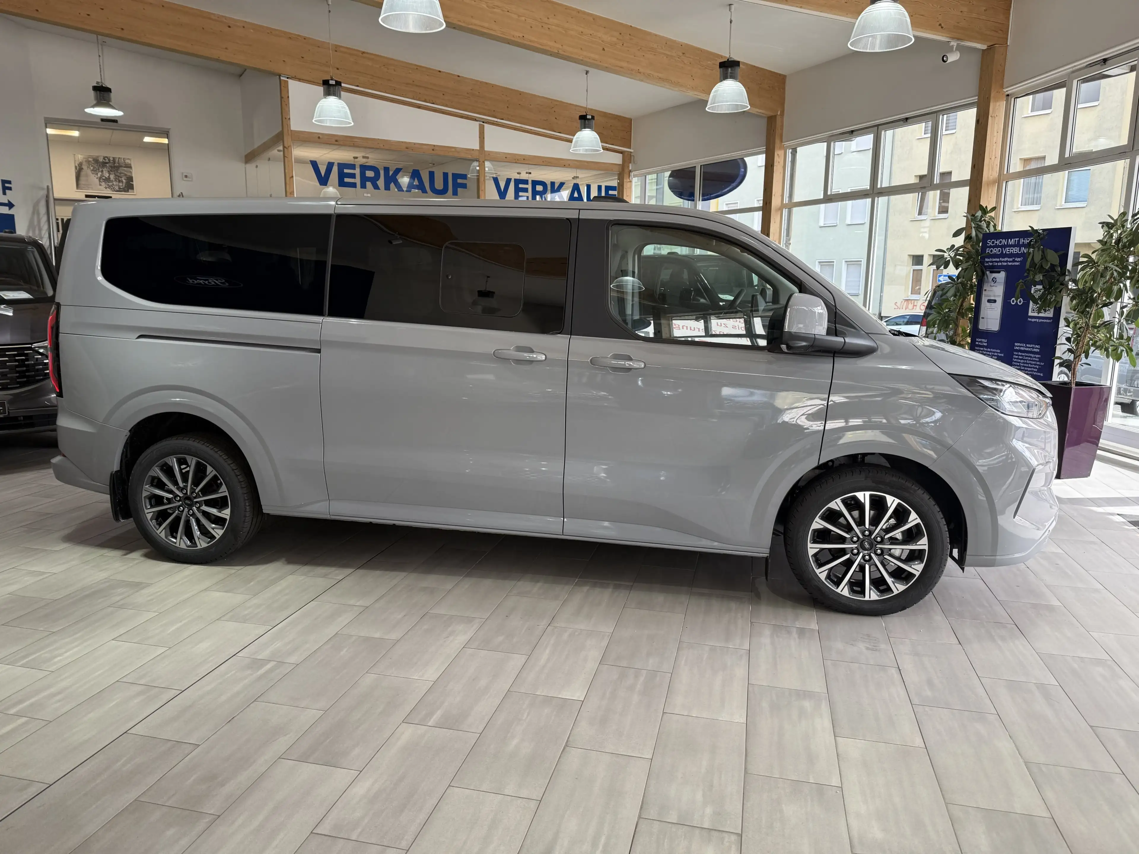 Ford Tourneo Custom Titanium X L2 AWD elek. AHK / B&O / Standheizung — photo 4