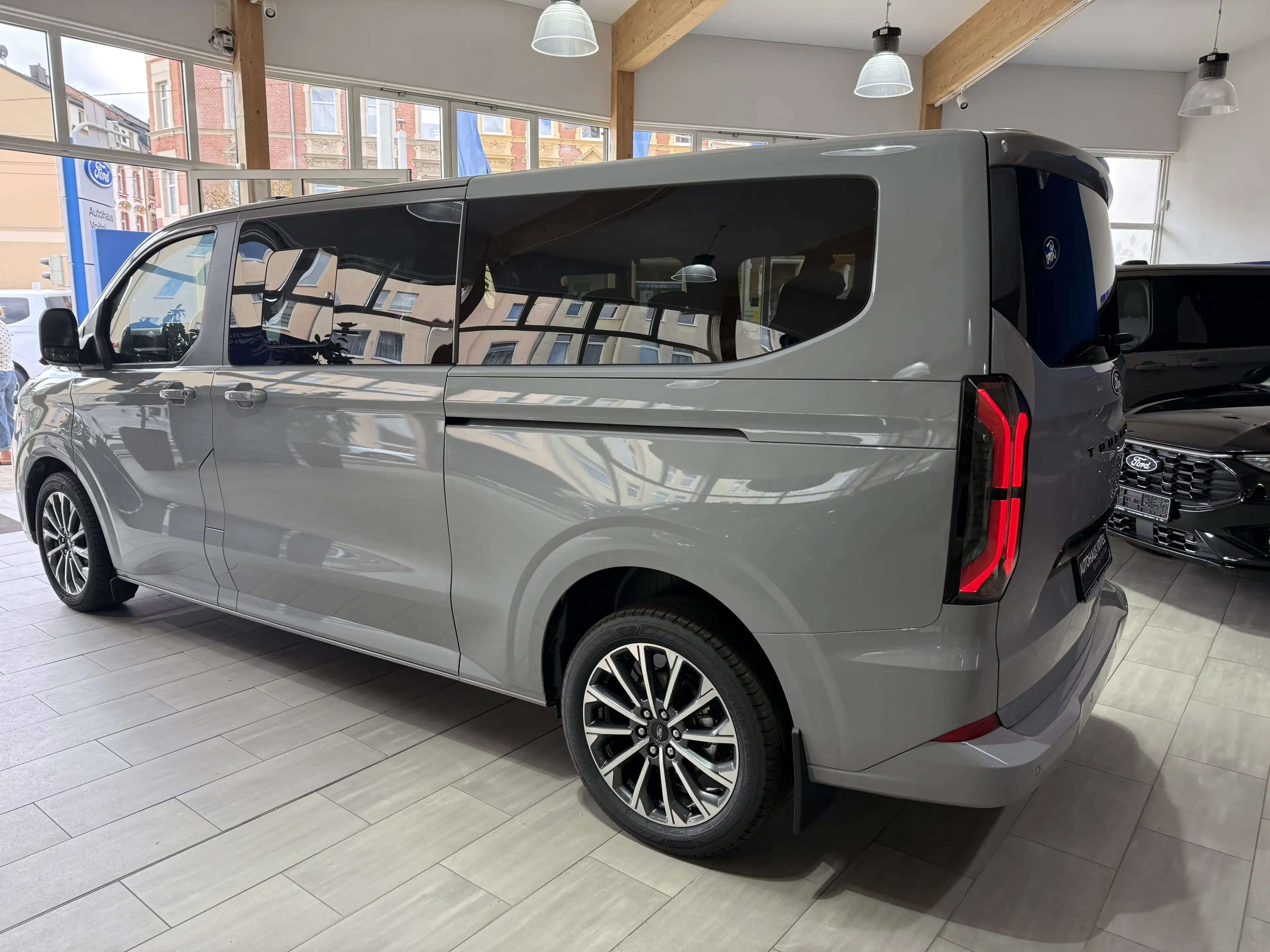Ford Tourneo Custom Titanium X L2 AWD elek. AHK / B&O / Standheizung — photo 7
