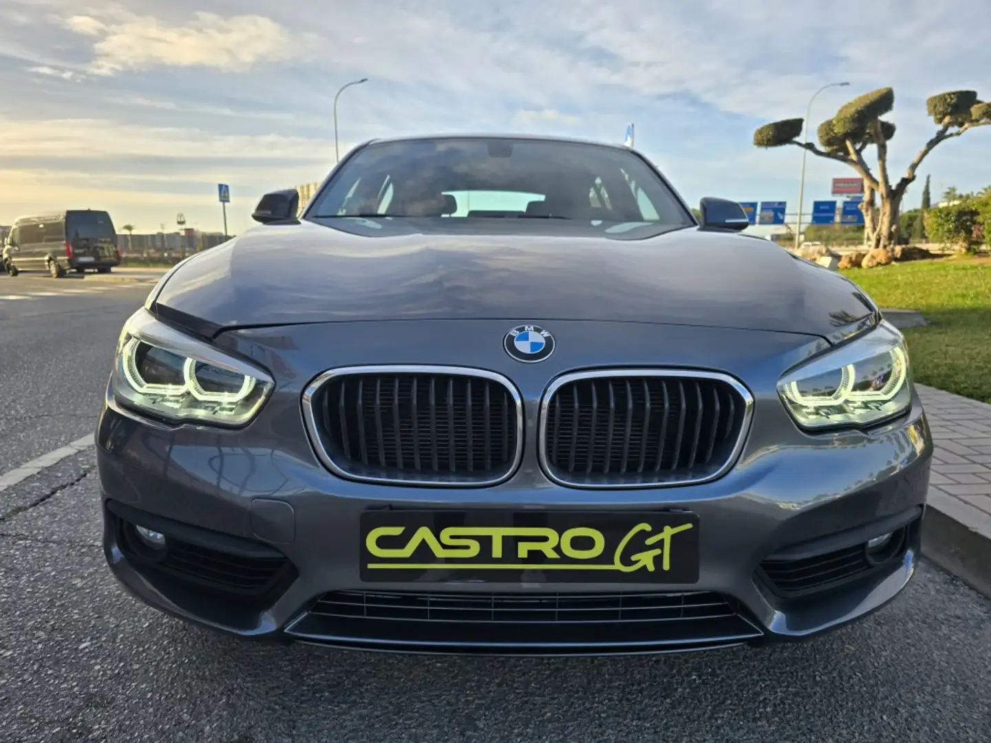 BMW 118 118d Gris - 2