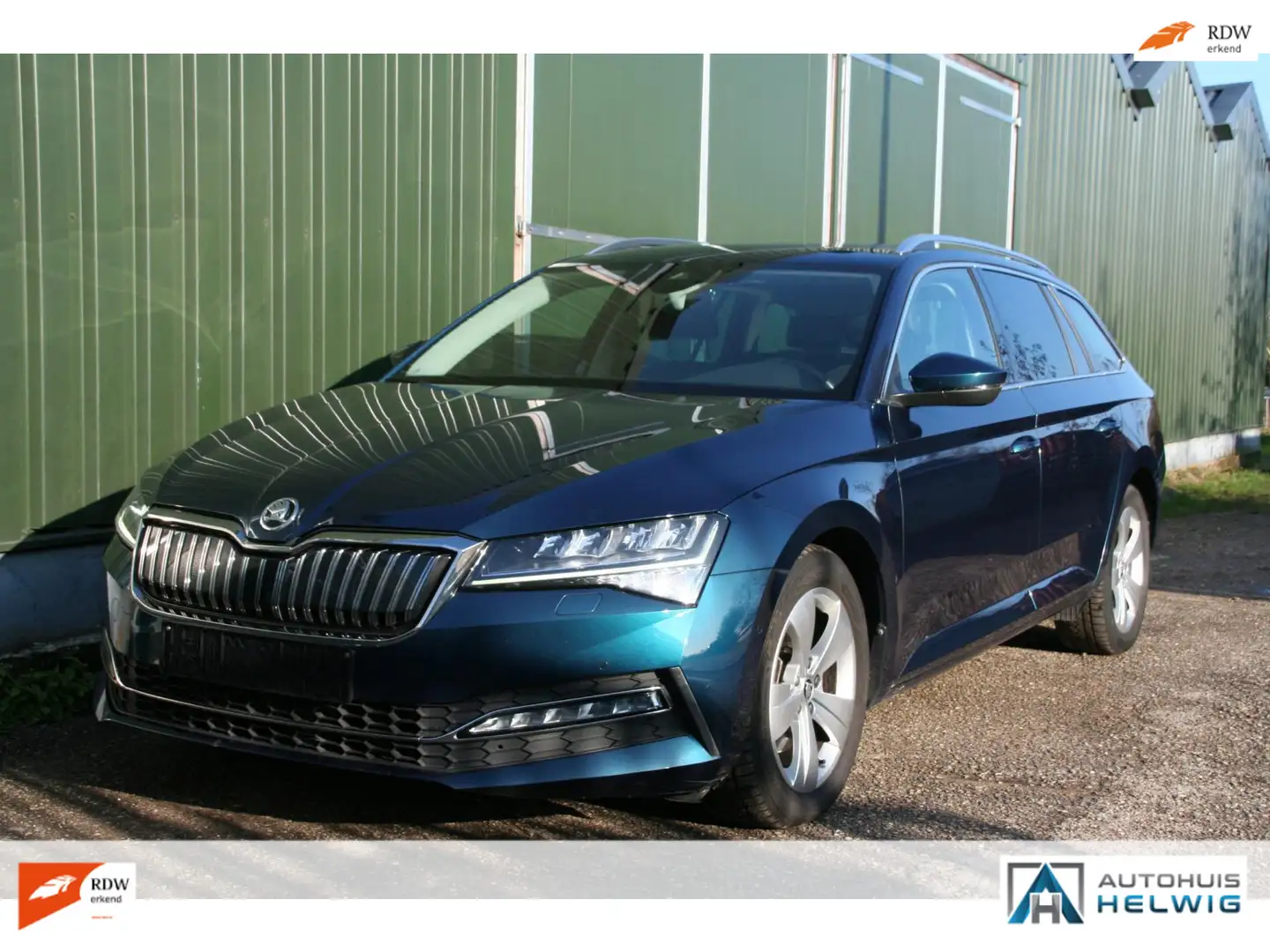 Skoda Superb Combi 1.4 TSI iV Business Edition Plus, LEER, PANO Blau - 1