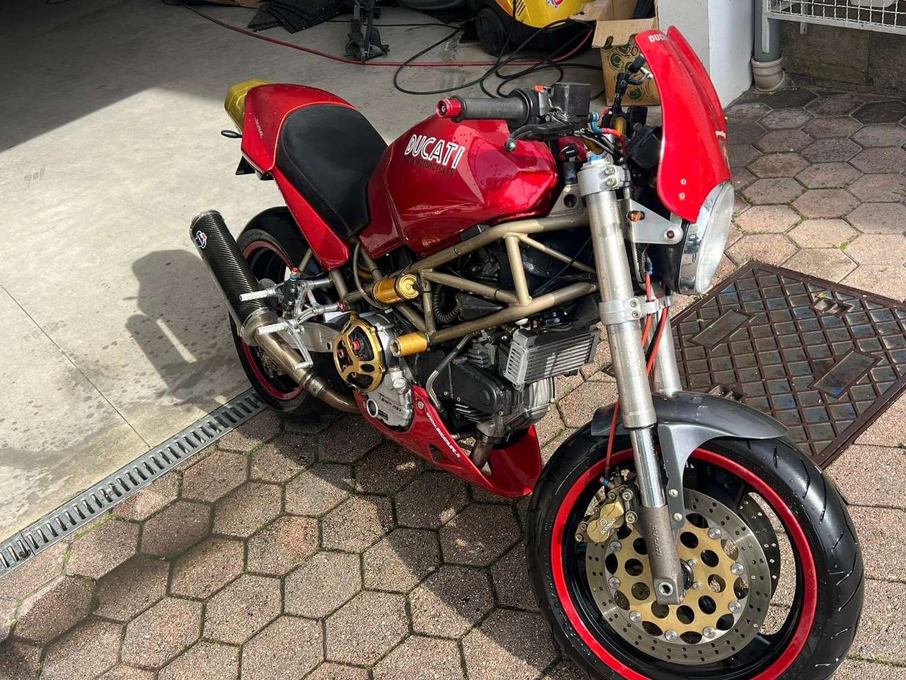 Ducati Monster 900 M