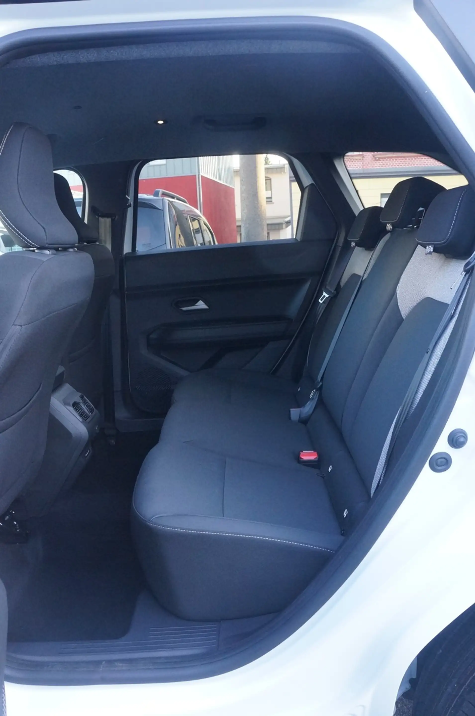 Dacia Bigster Journey+ mildHybrid 140 *NAV+4xCAM TOTWinkelw.  2 — photo 19