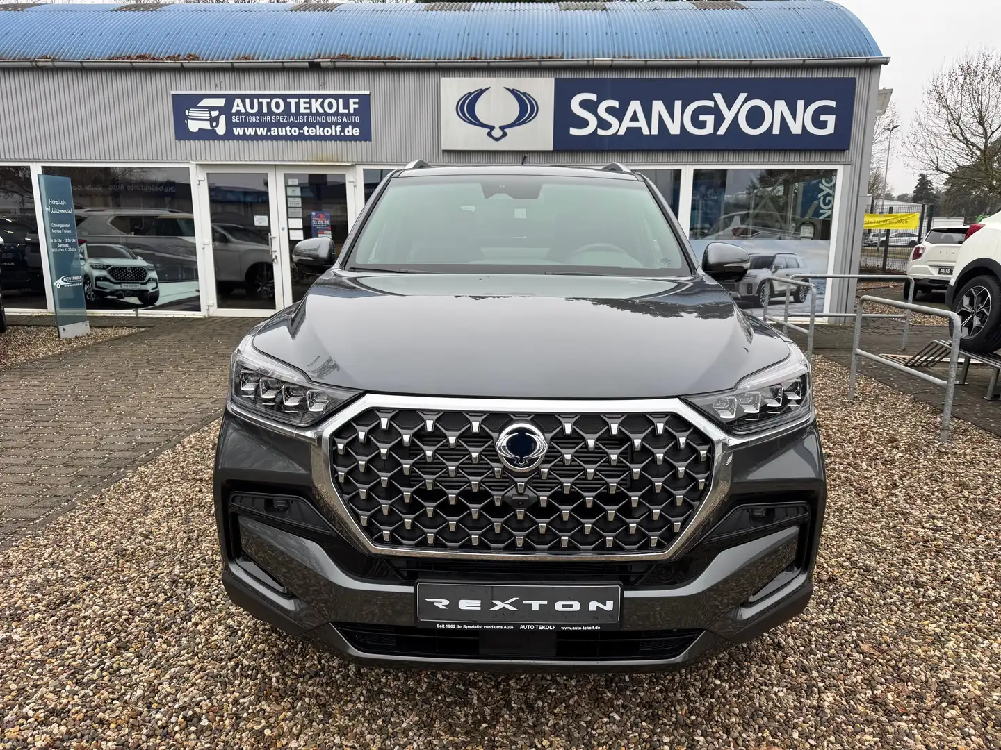 KGM Rexton LUX 4WD inkl. 20-Zöller & Wildlederpaket! Grau - 2