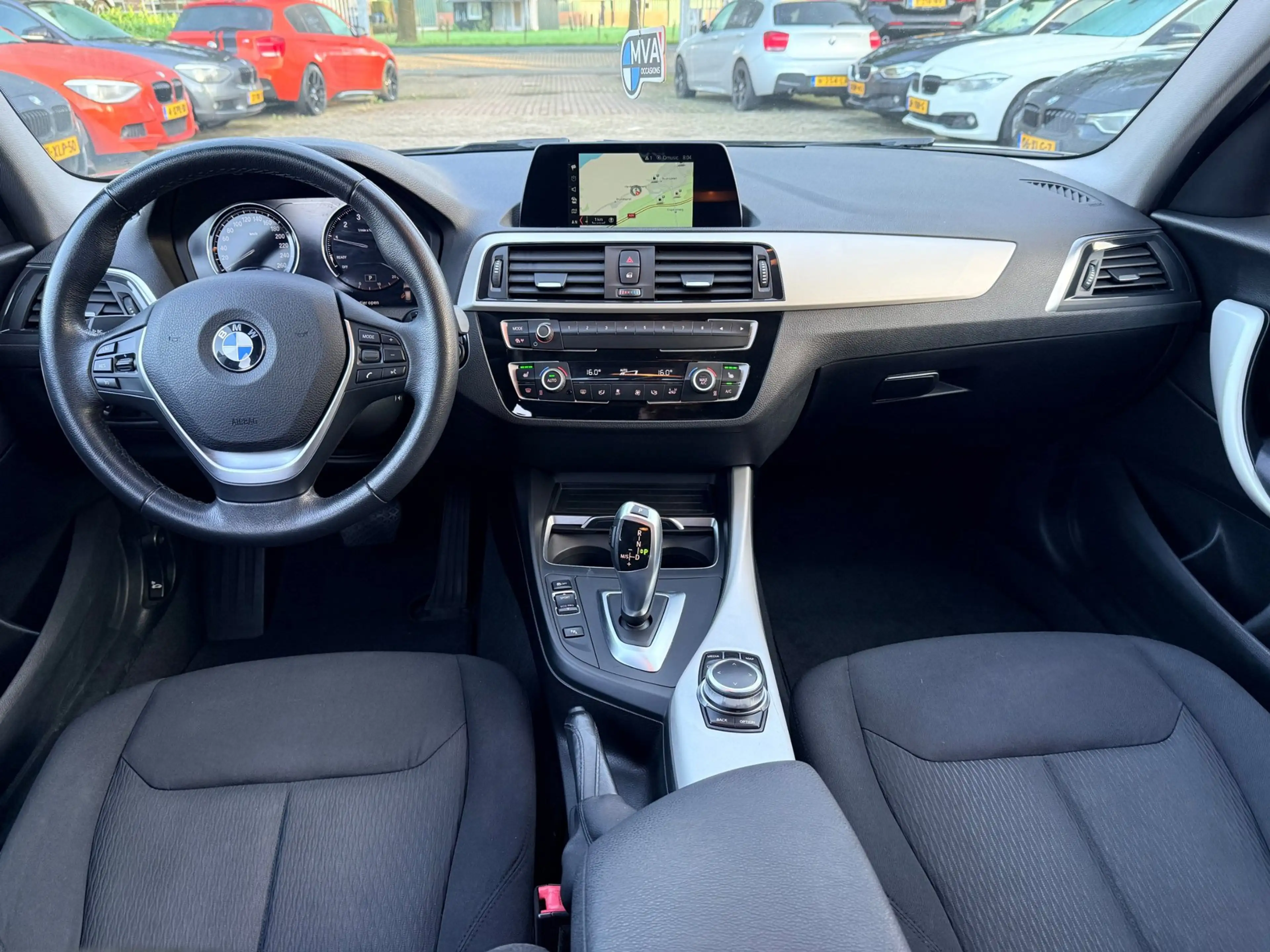 BMW 118 1-serie 118i Corporate Lease Executive|Nieuwe Turb — photo 2