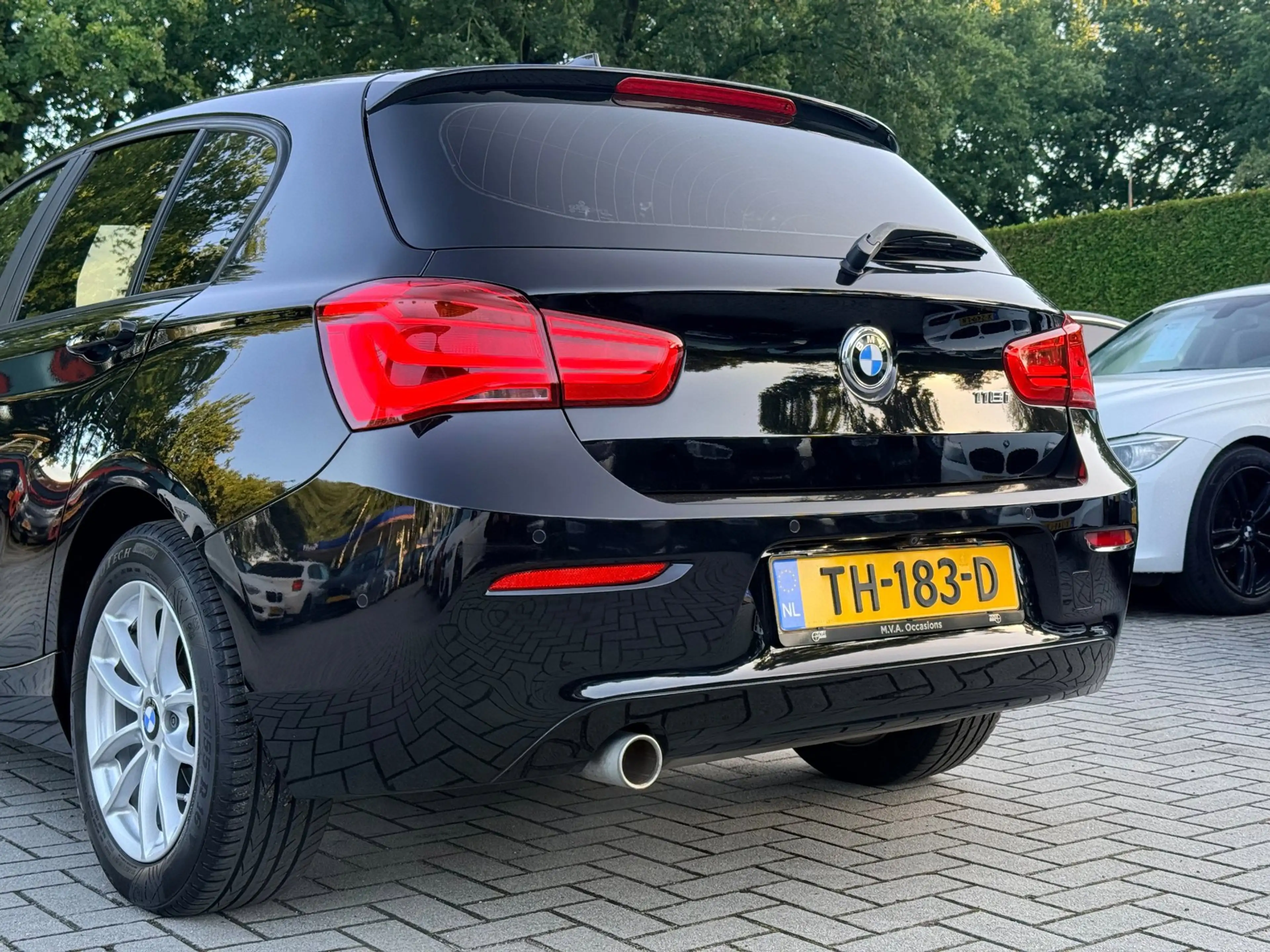 BMW 118 1-serie 118i Corporate Lease Executive|Nieuwe Turb — photo 11