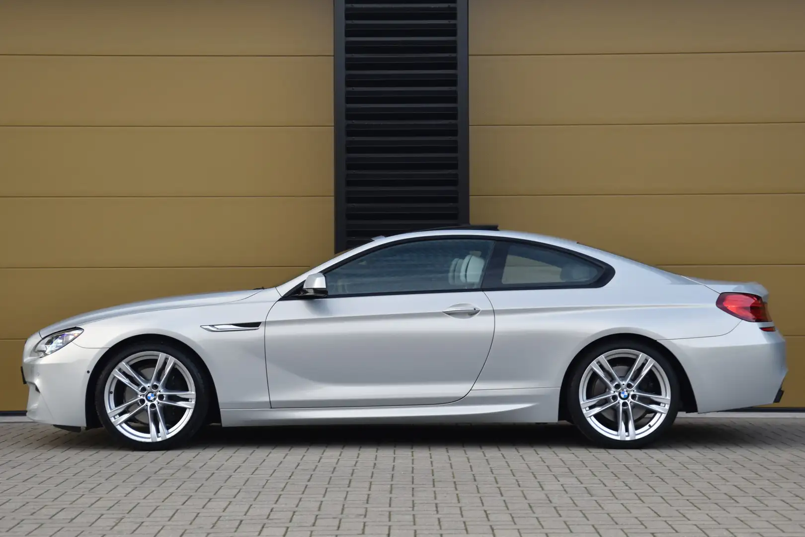 BMW 640 6-serie 640i High Executive * Panoramadak * Soft-c Gris - 2
