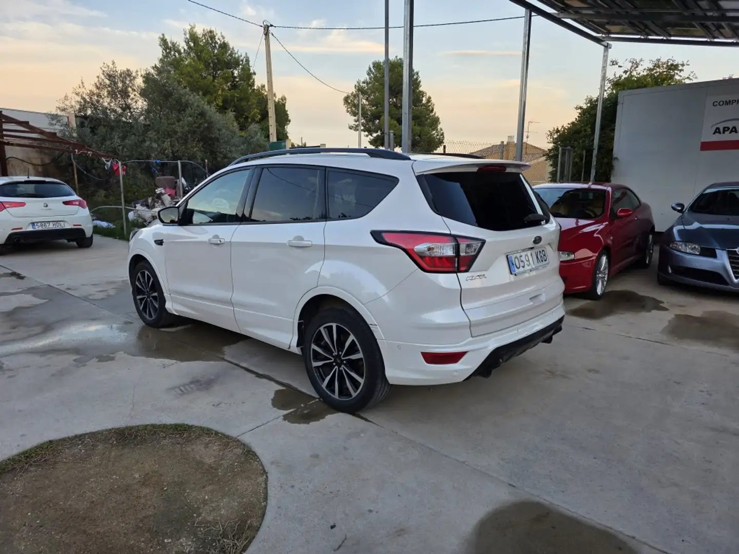 Ford Kuga 2.0TDCi Auto S&S ST-Line 4x2 150 Blanco - 1