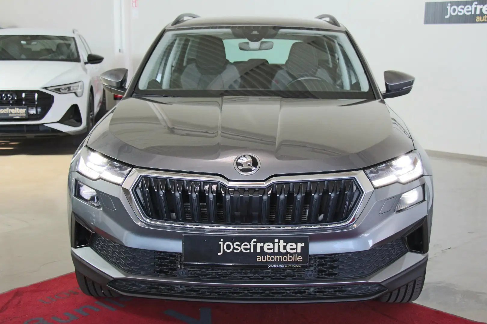 Skoda Karoq Style 4x4 2.0 TDI DSG AHK/MATRIX-LED/KAMERA Grau - 2