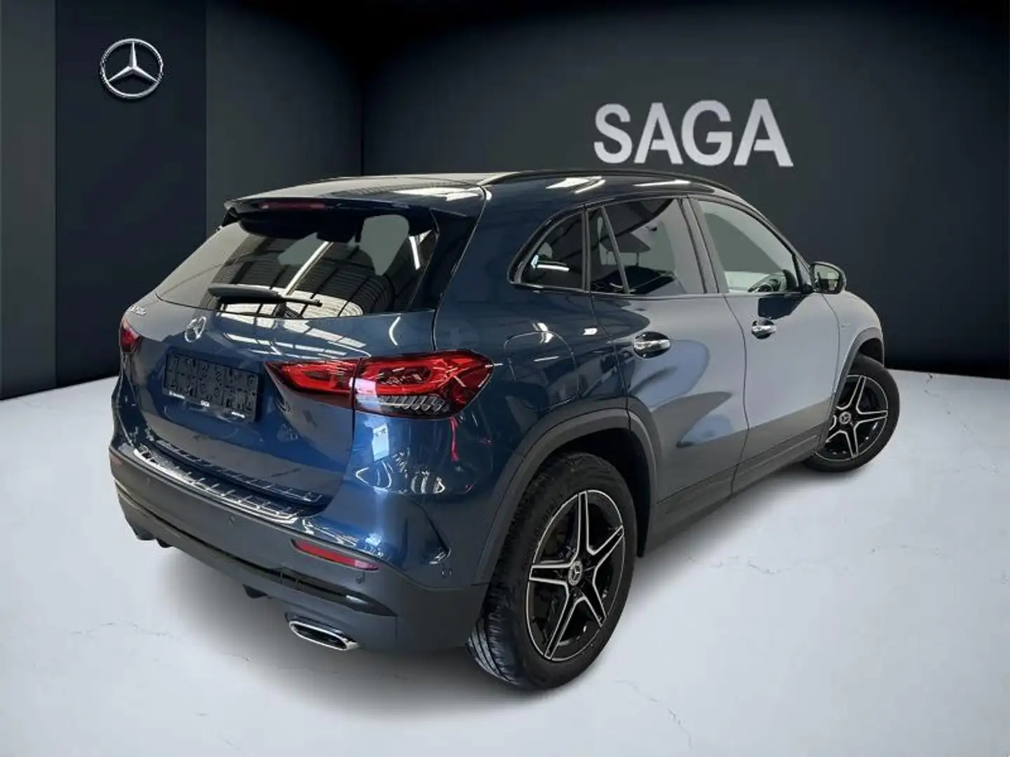 Mercedes-Benz GLA 250 e AMG Pack Night PREMIUM PLUS Attelage Pano Bleu - 2